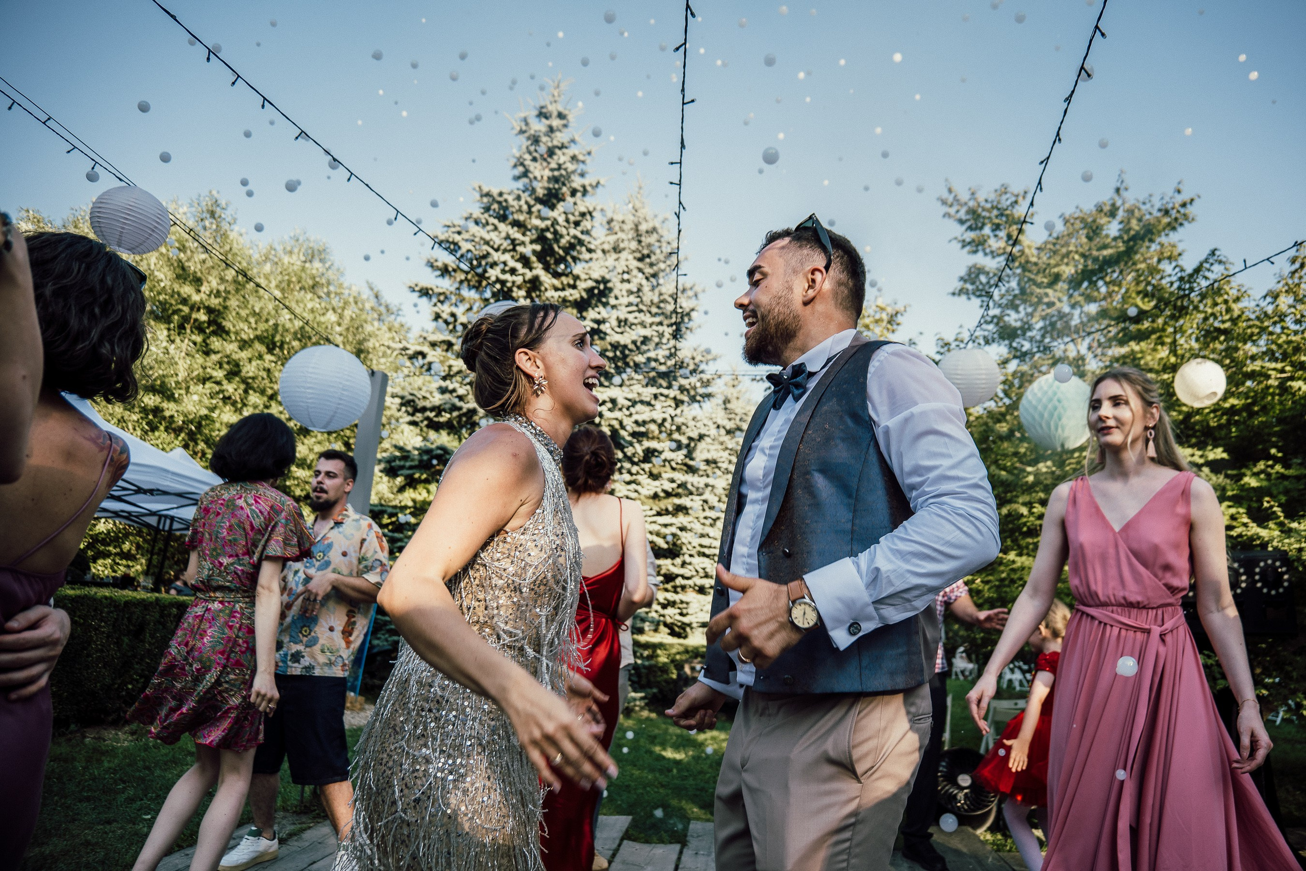 Nunta în aer liber RustiQ Garden - Fotograf Nuntă. Horatiu Fat: Fotograf si Videograf Profesionist Nunta Cluj-Napoca