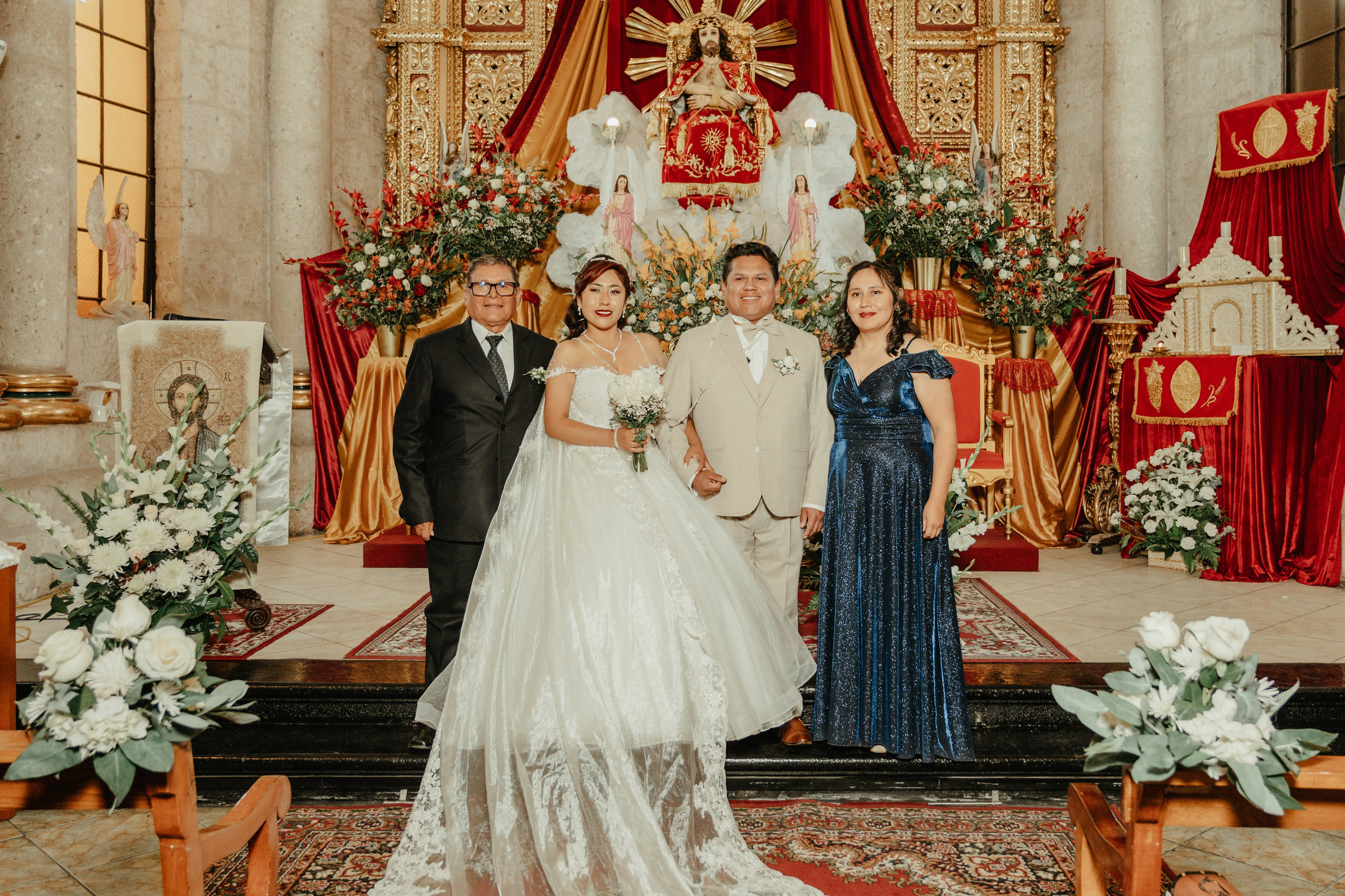 VANESSA + FRANKLIN BODA RELIGIOSA. Studio KVTA | Fotografía y Video de Bodas en Arequipa