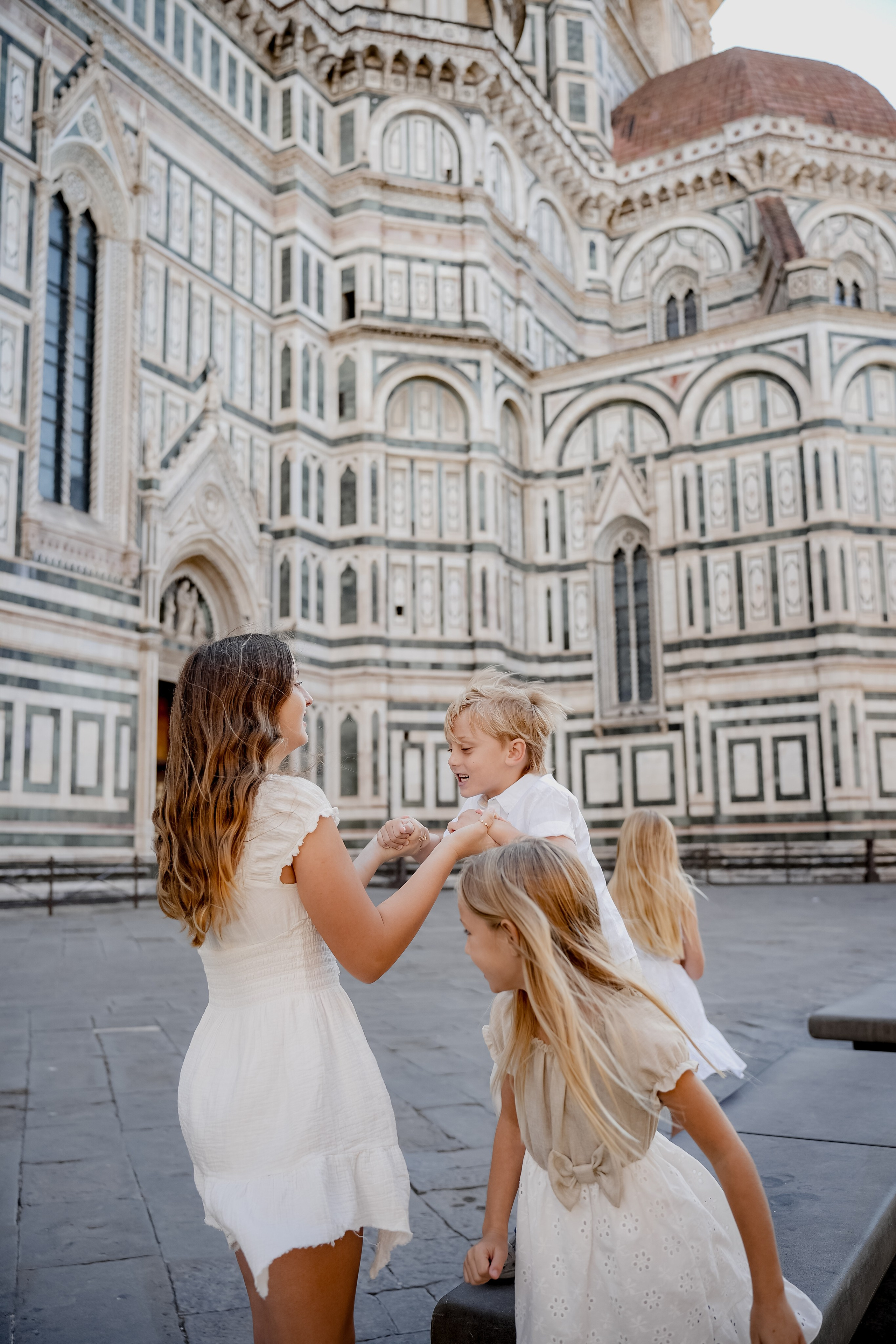 Stella & Family. Wedding Photographer in Italy