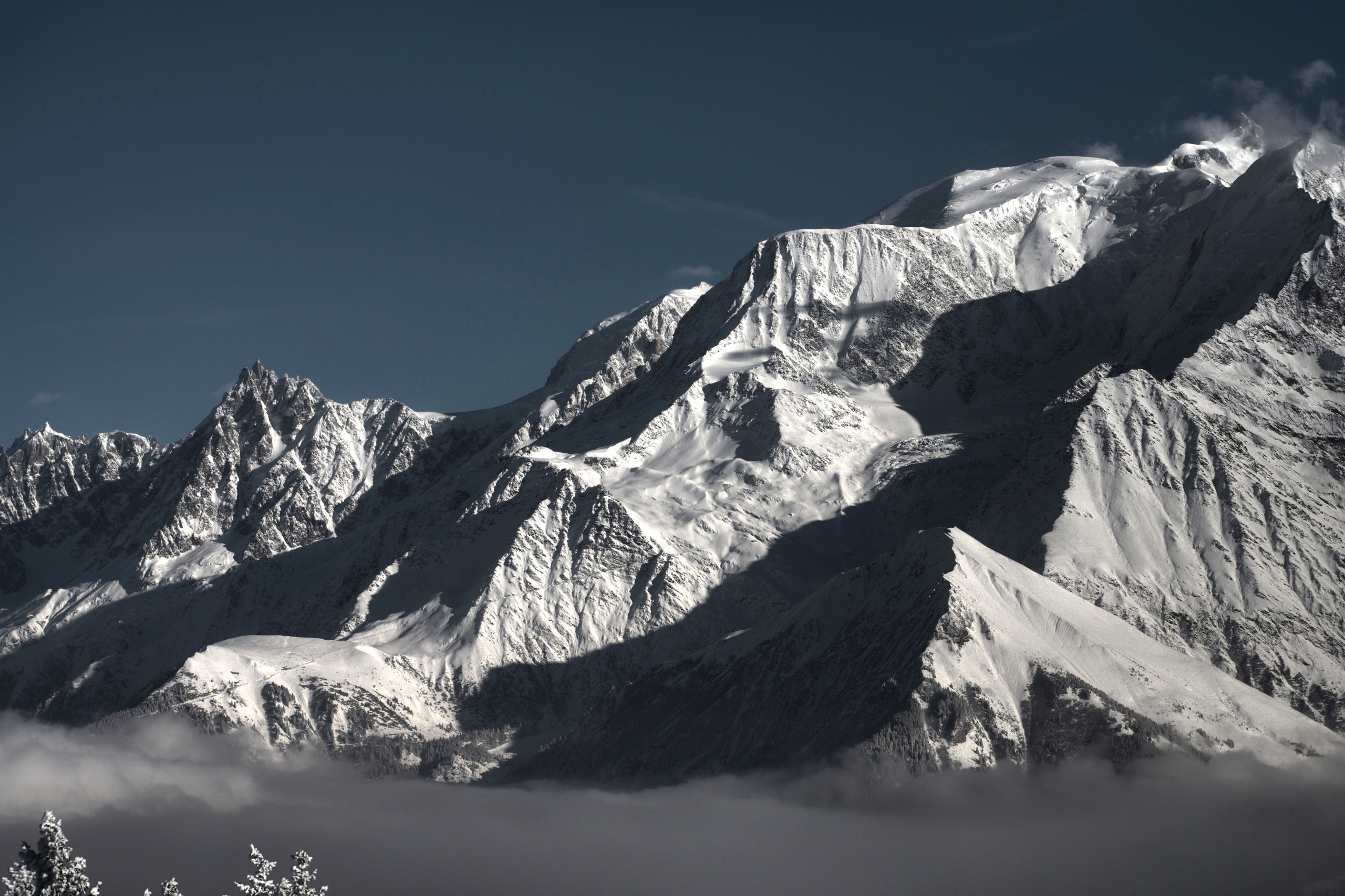 Travel. Fakepublish — media production specializing in photography of beauty,