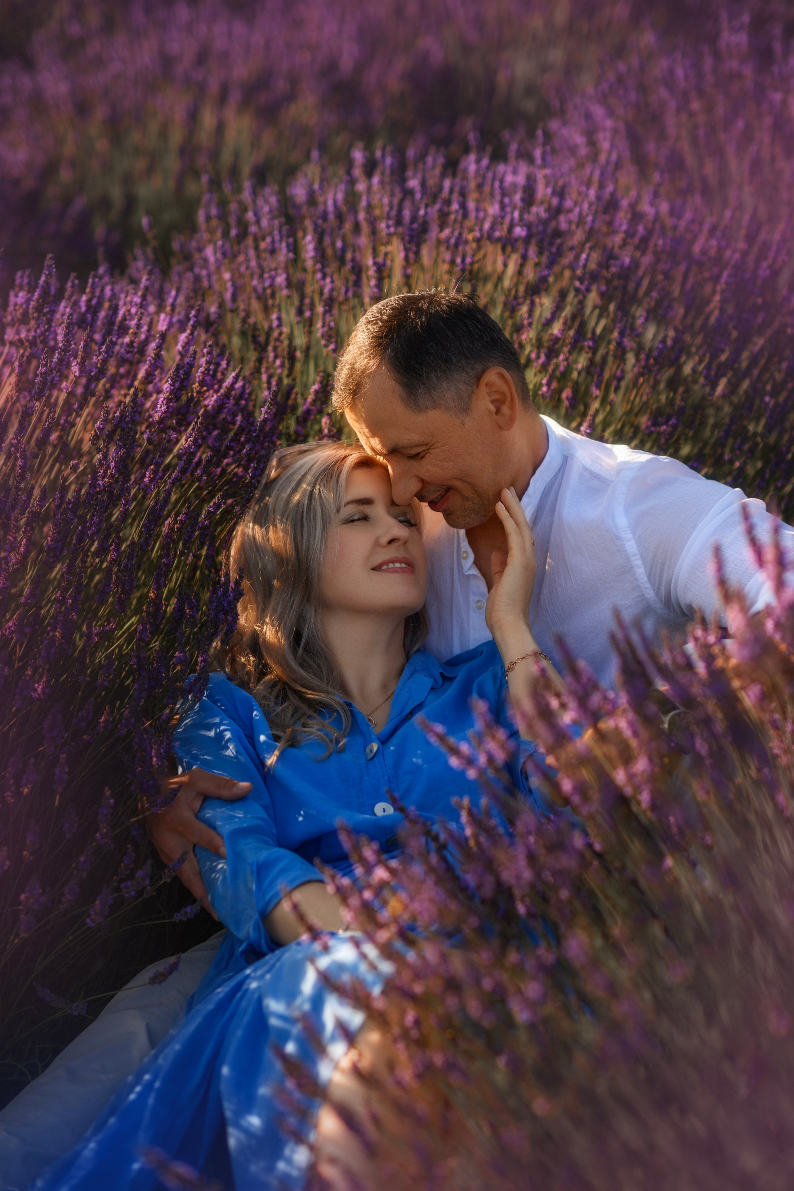 Love Story in lavender. Wedding & portrait photography in the Seattle Area. Helen Michelle photographer