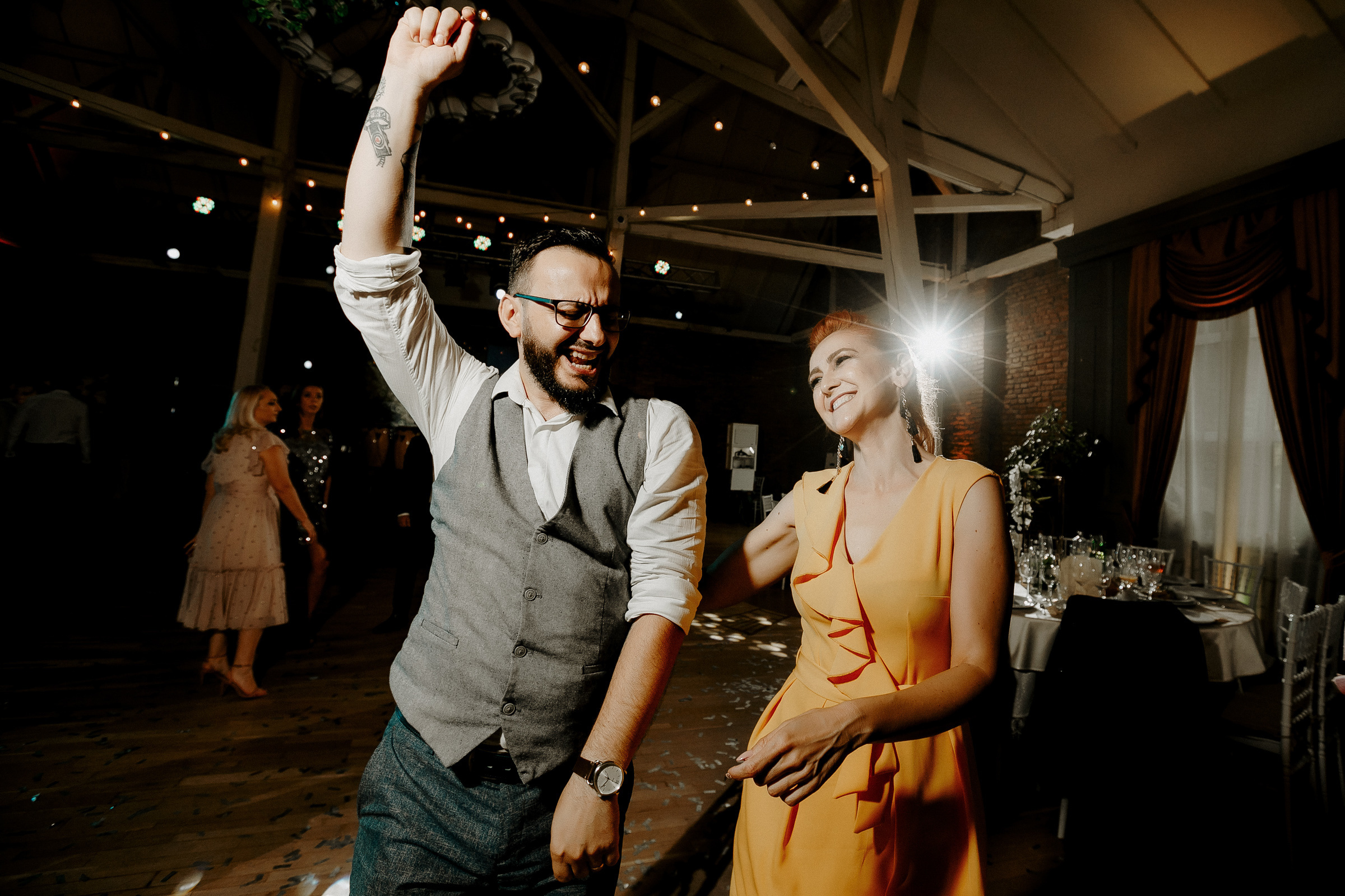 Unda iubirii  -Romania-. Servicii Foto Video în Chișinău și Europa ID-Brothers