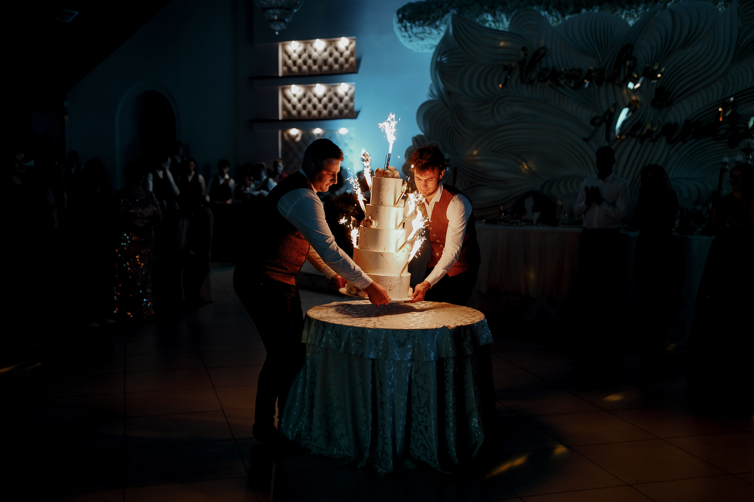 Despre noi și emoții -Moldova-. Servicii Foto Video în Chișinău și Europa ID-Brothers