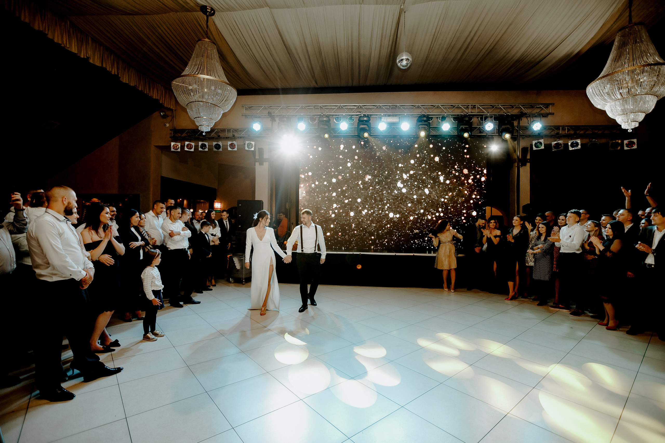 Despre noi și emoții -Moldova-. Servicii Foto Video în Chișinău și Europa ID-Brothers