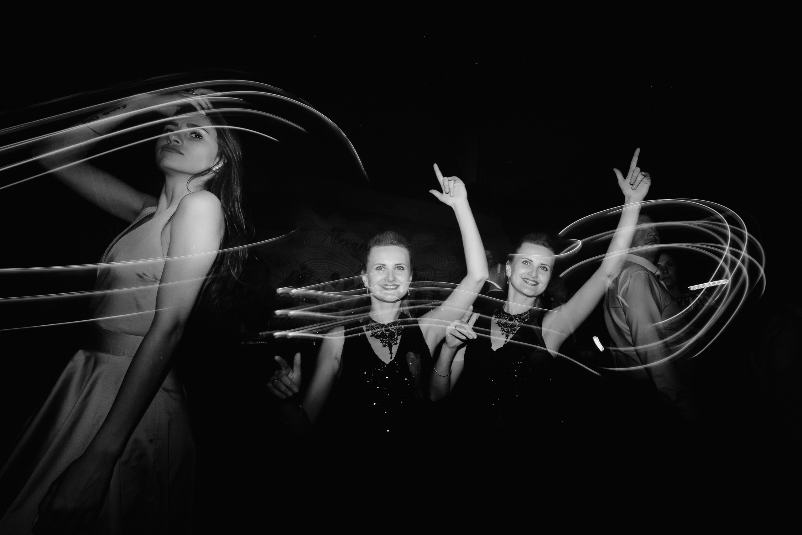 Despre noi și emoții -Moldova-. Servicii Foto Video în Chișinău și Europa ID-Brothers