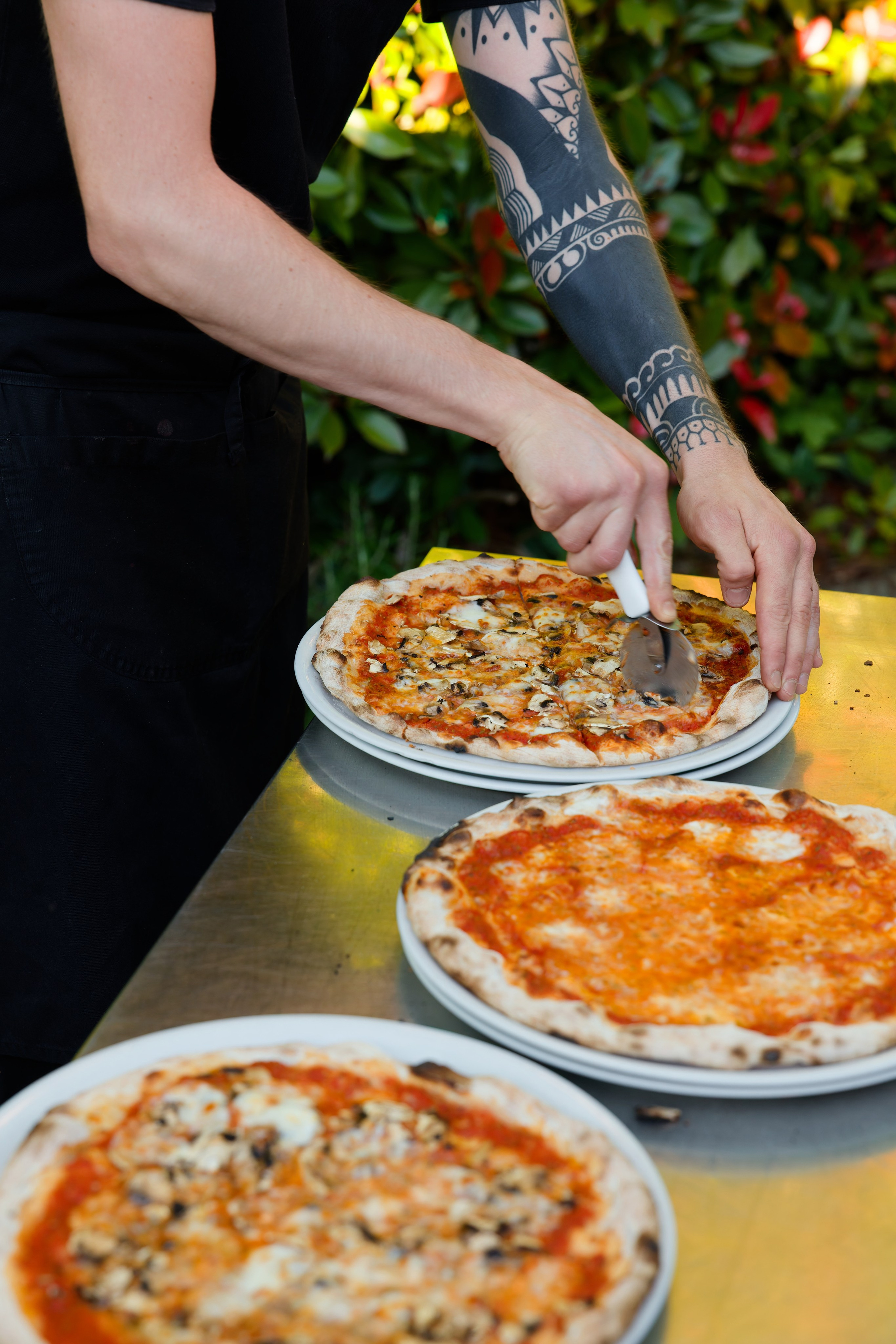Pizza Party at Tenuta Massini, Florence, Italy. Destination Wedding Photographer — Nikita Burtsev