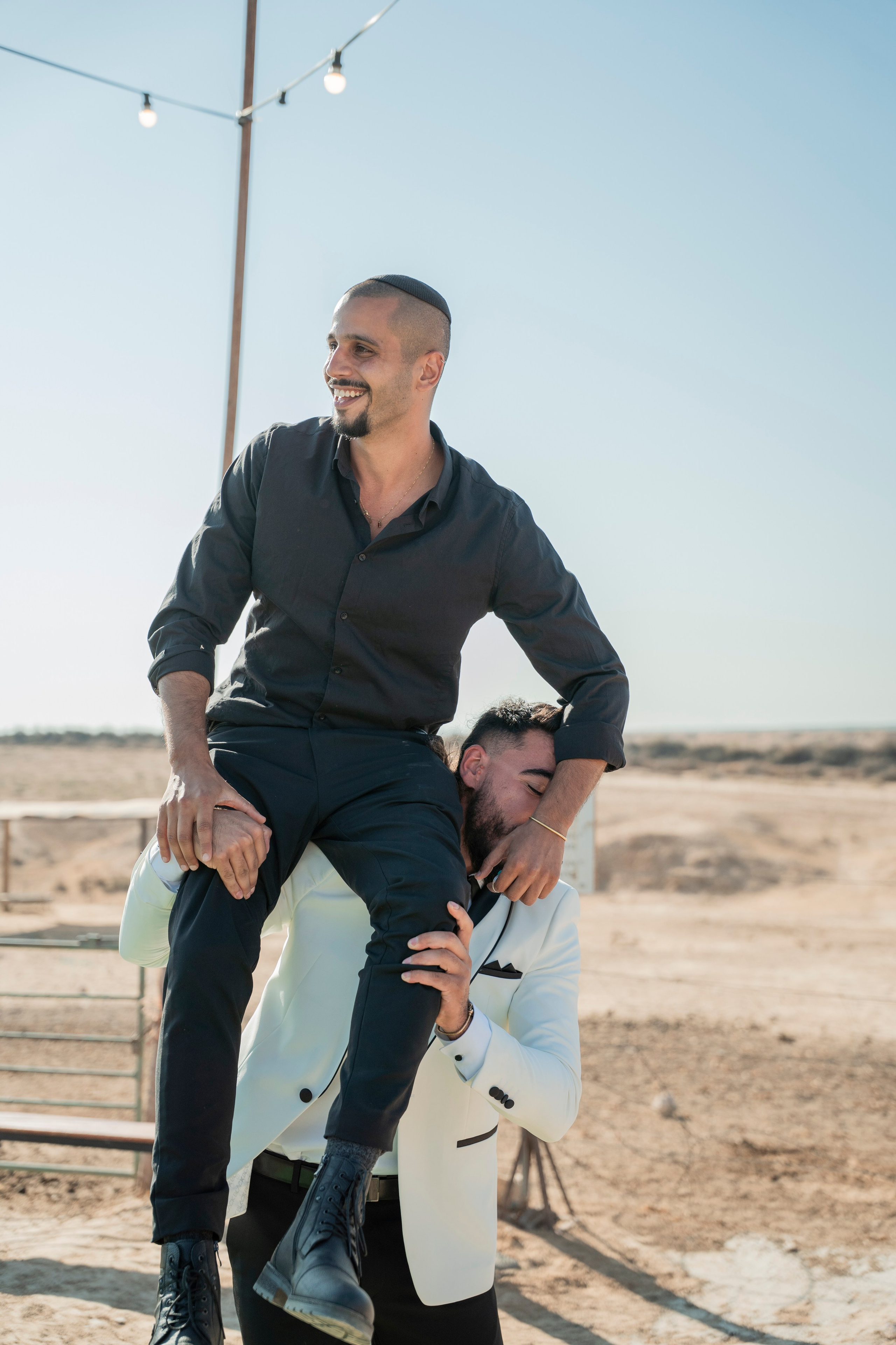 אביה ואחיה. יוסף מזרחי צילום חתונה, ברית וזוגיות. צלם מקצועי שאוהב להוציא אתכם הכי יפים ברגעים הכי מרגשים