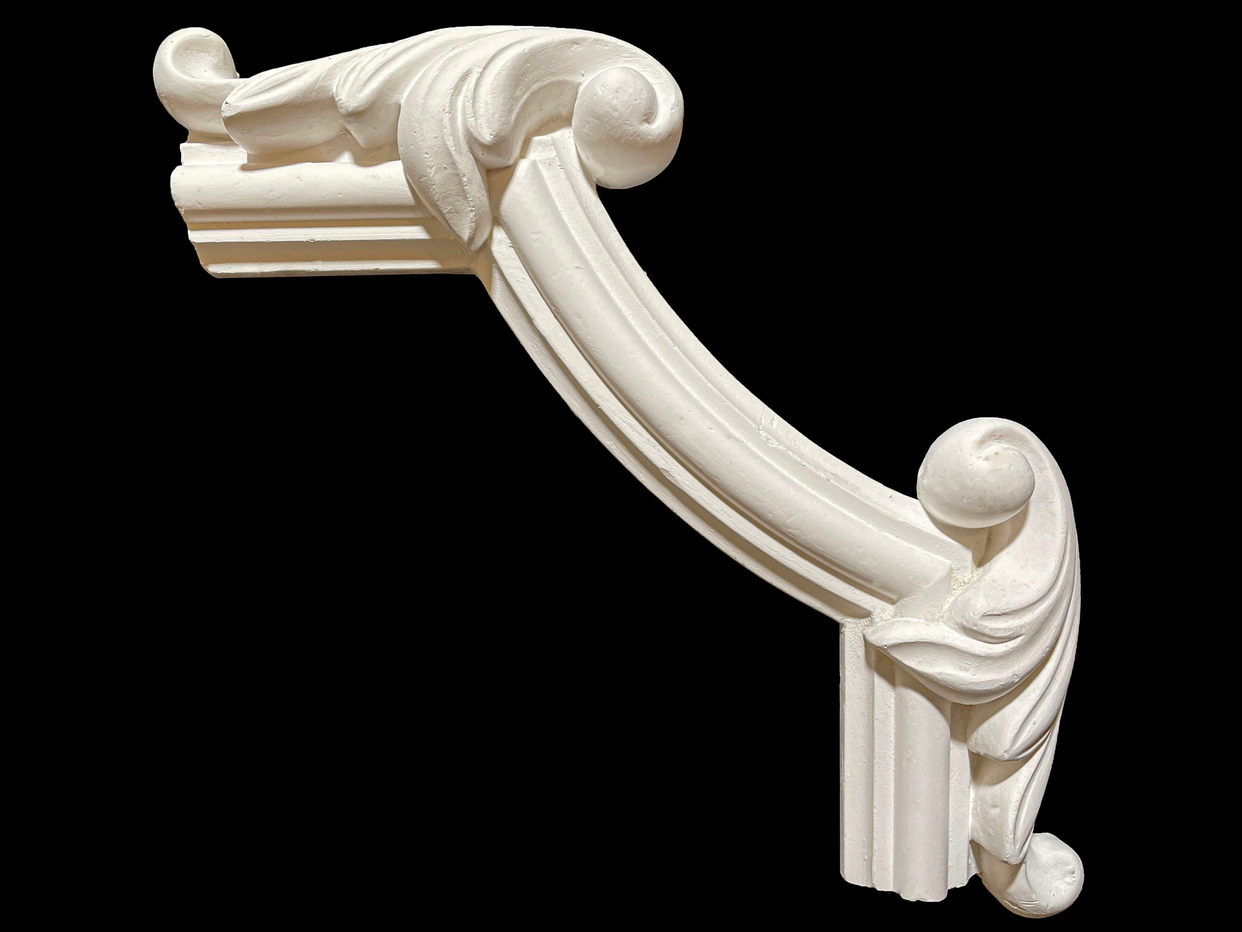 Corners. Plaster molding