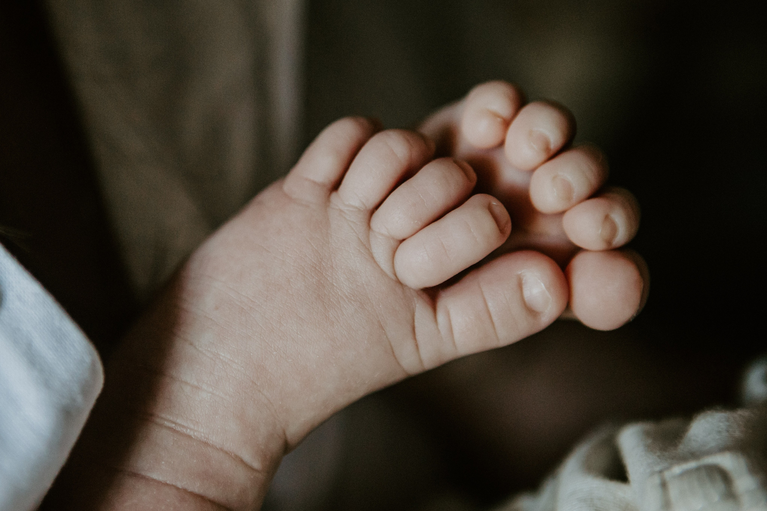 Bebê em casa. Fotógrafa de família