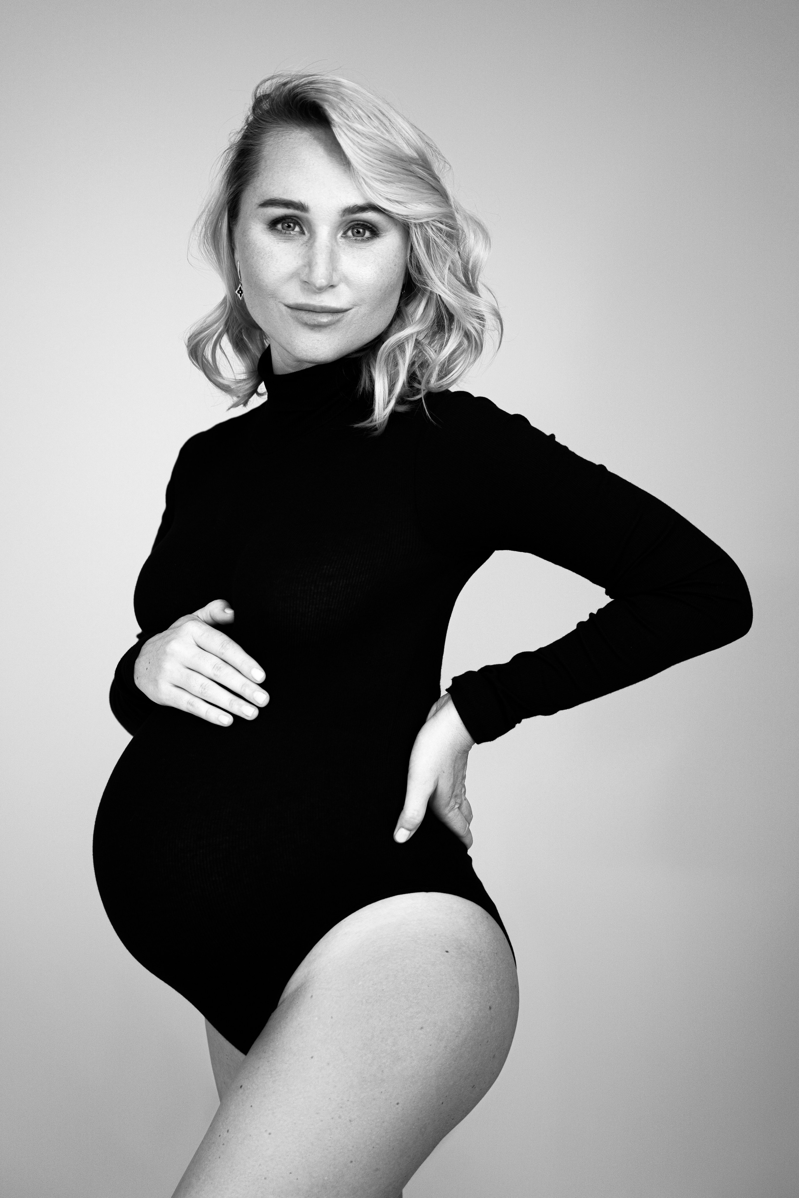 Maternity. Elena Ruzgis — Editorial Wedding & Portrait Photographer