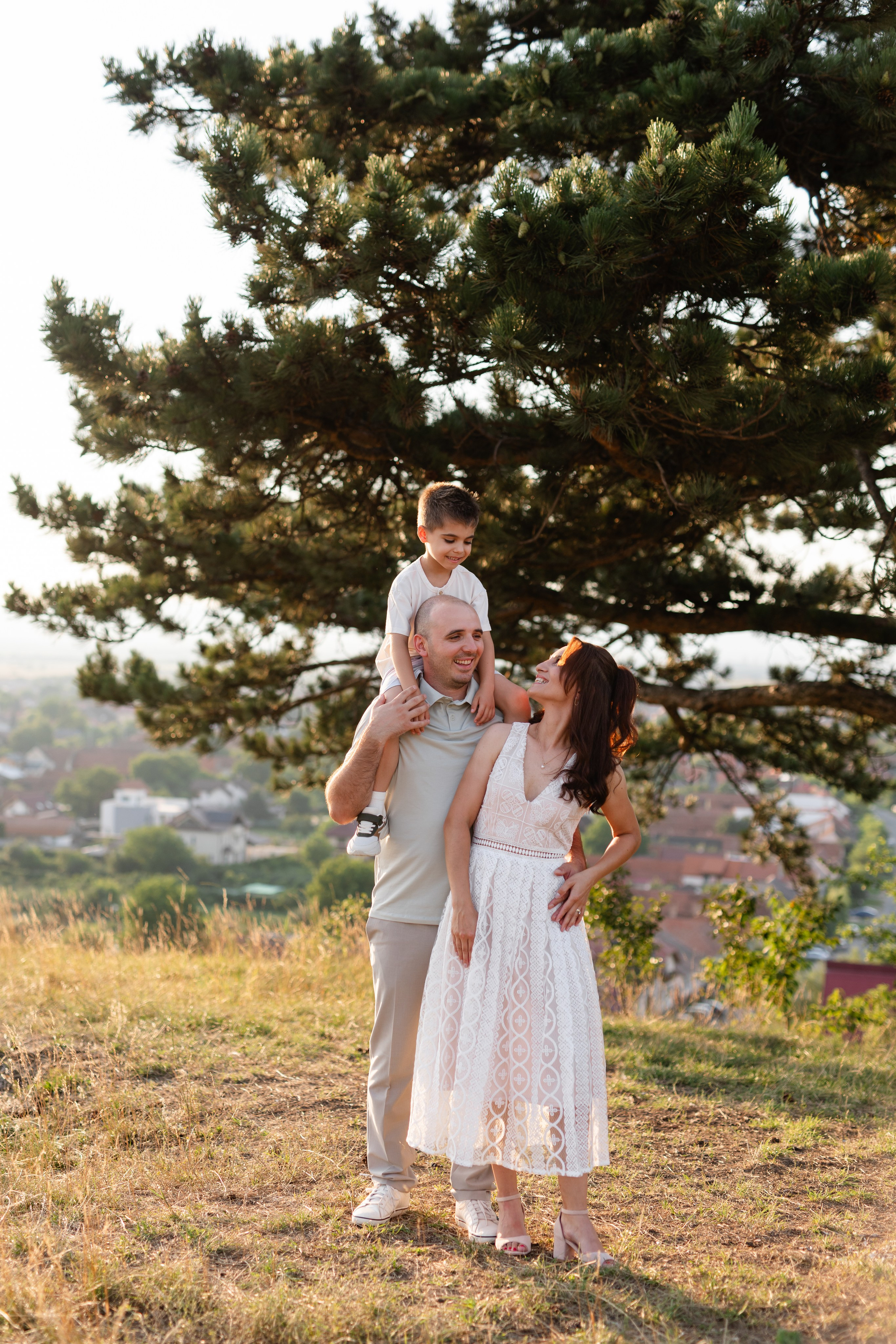 Claudia, Ionut & Cezar — Family. Main