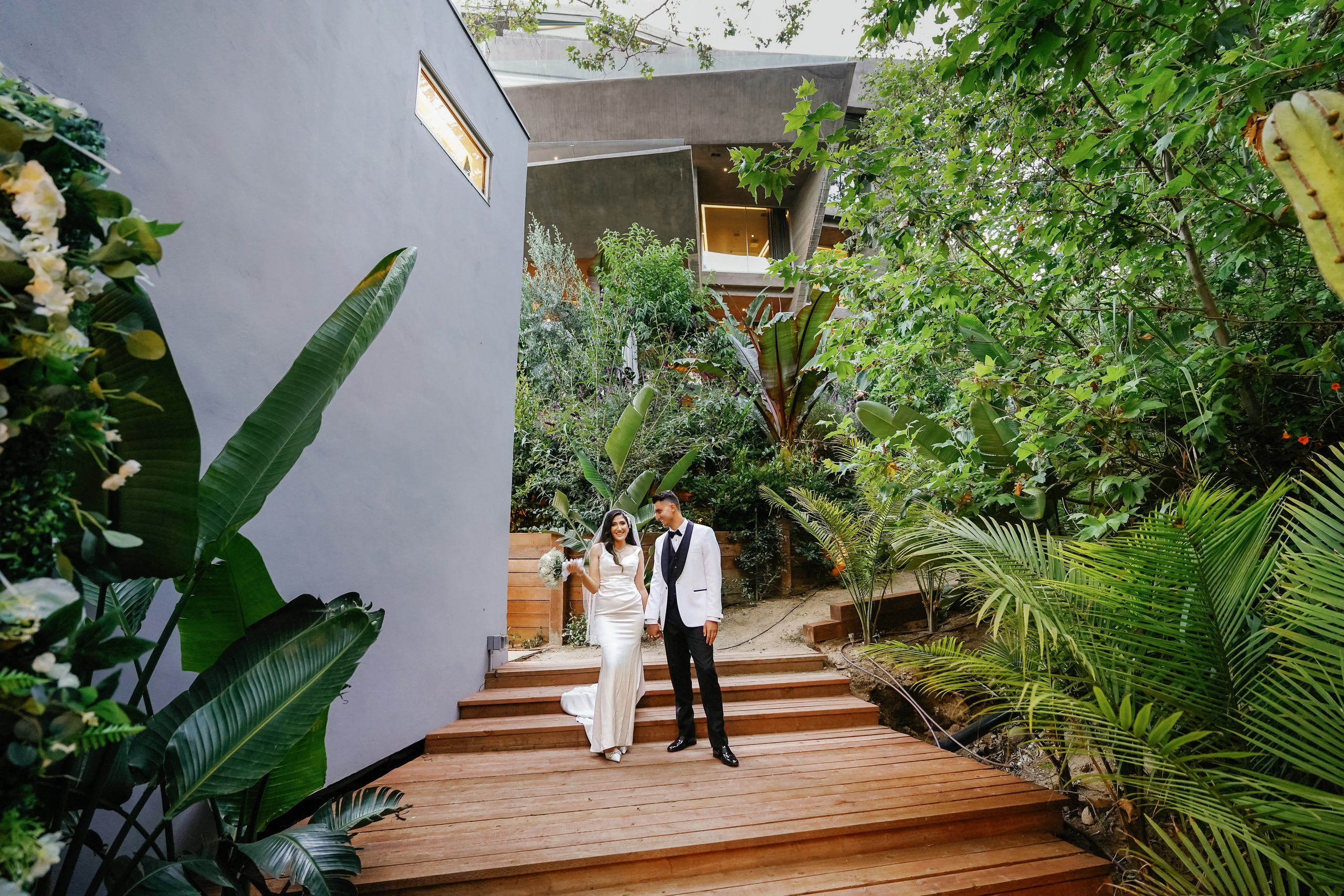 Wedding at the Hollywood Sign Venue, Los Angeles, California. Wedding Photography & Videography Team in California, Los Angeles, San Francisco, San Diego and Travel