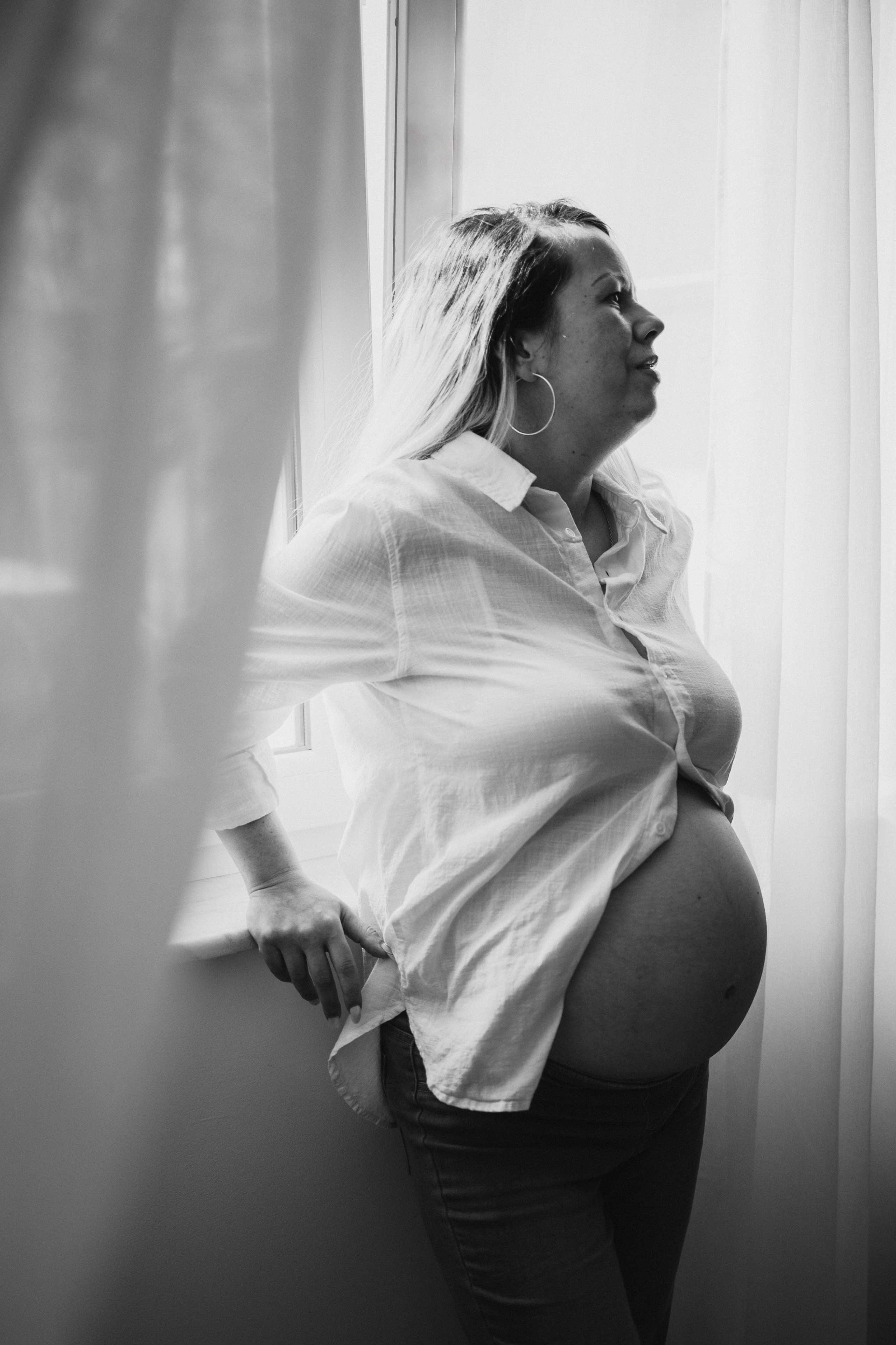Ședințe foto pentru gravide. Fotograf de familie în Oradea Katsiaryna Ciortan