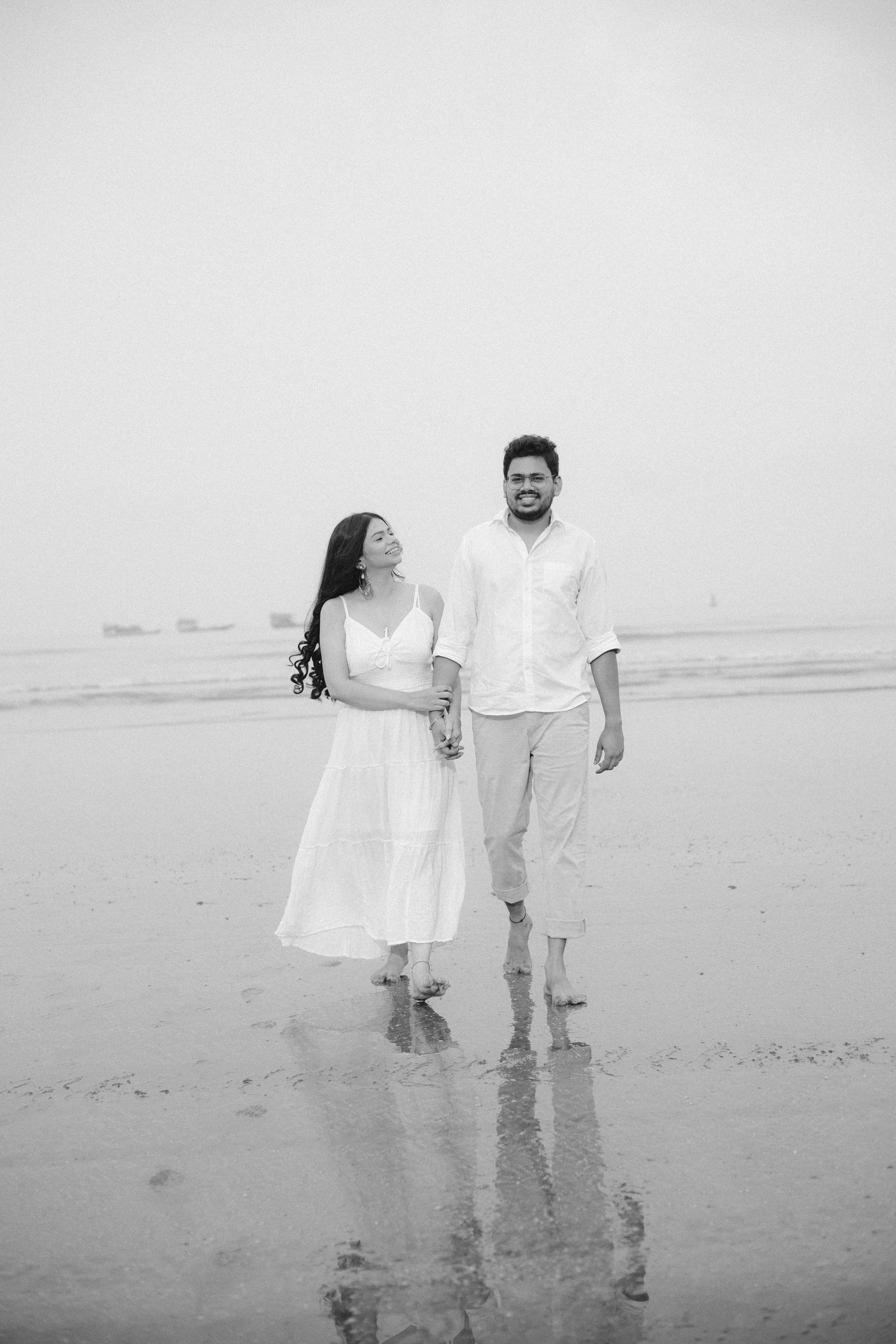 COUPLE SESSIONS. Love Emotions Weddings
