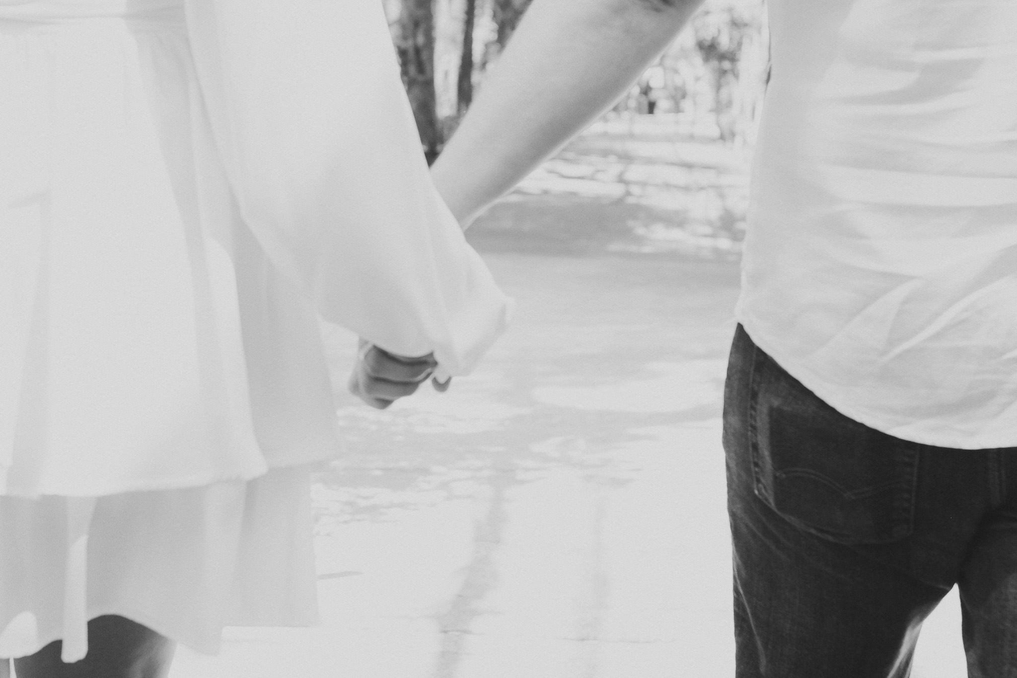 Sesión Save the Date en La Roma: Dany & Rui capturan su amor en el corazón de CDMX. Wedding and family photographer in Mexico City