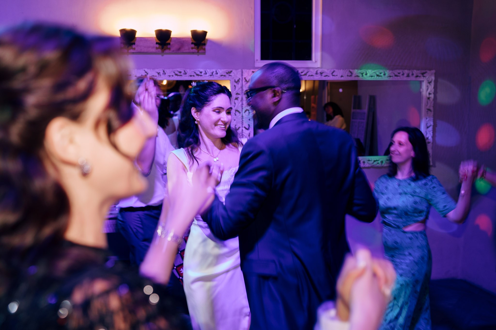 K& F, destination wedding photographer in L’Orangerie de l’Orée du Bois, France