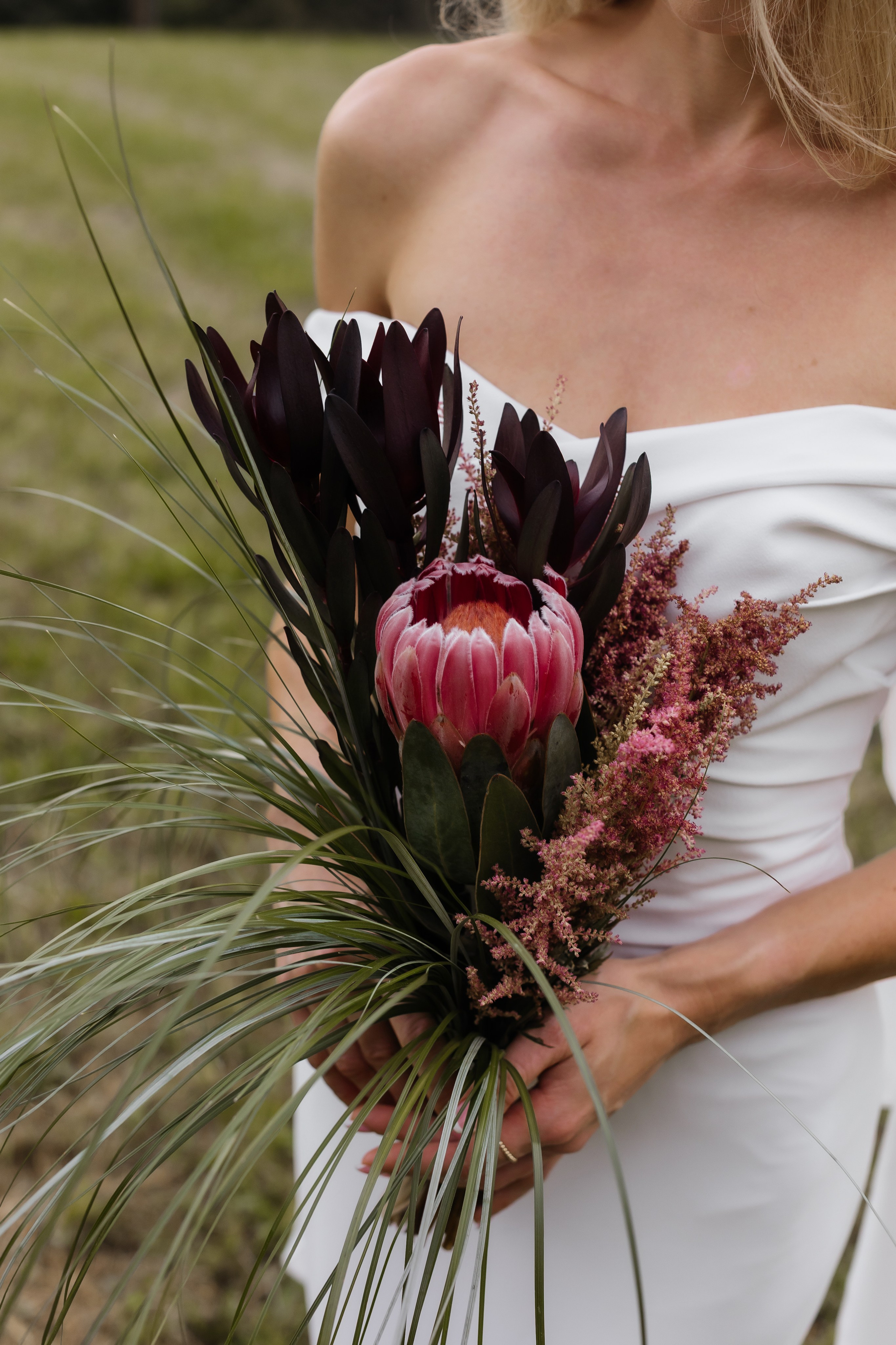 Bride story. Amazing photo session at a time convenient for you. Y