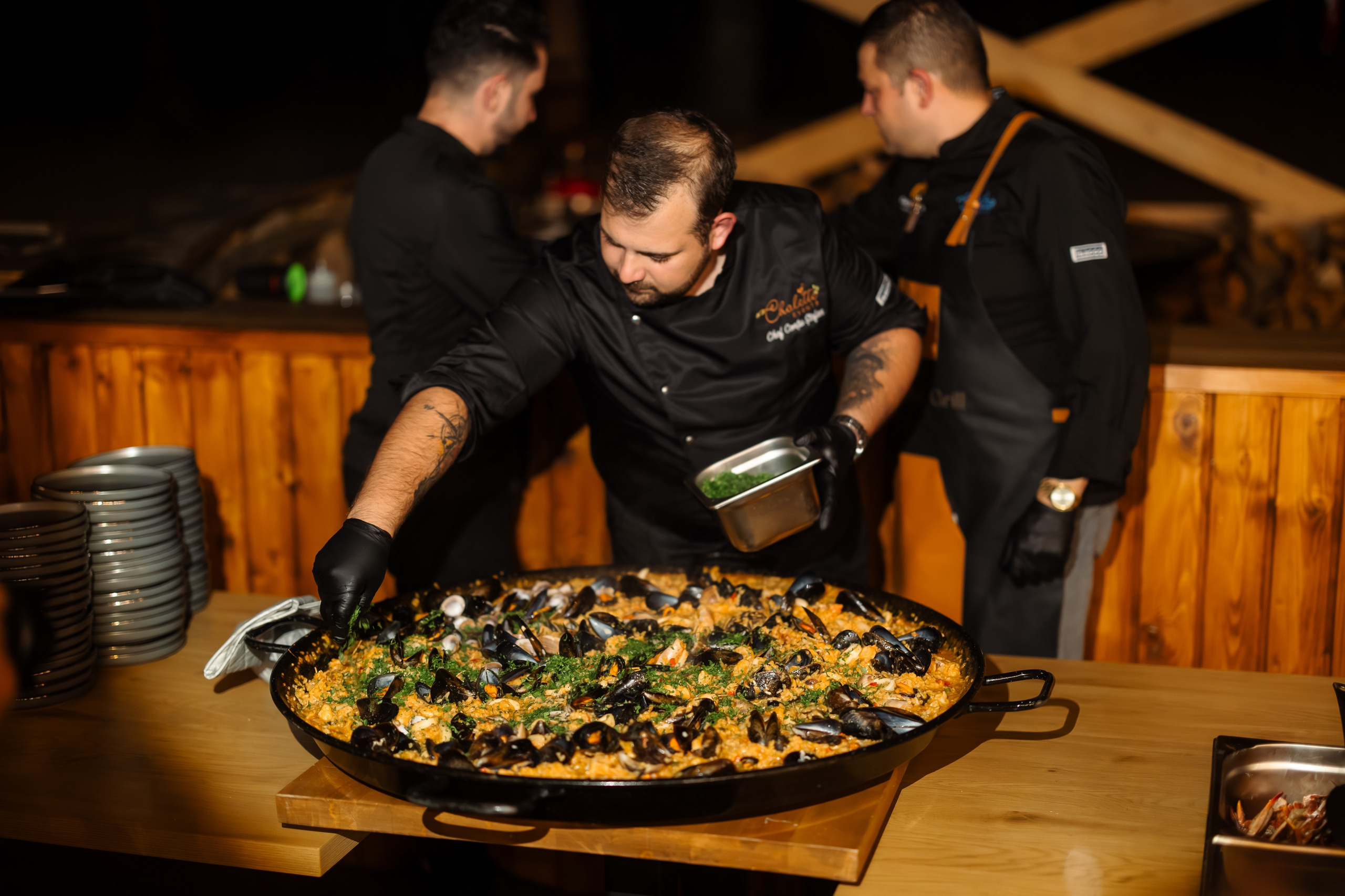 Wine Dine Challete. Marius Ciocan