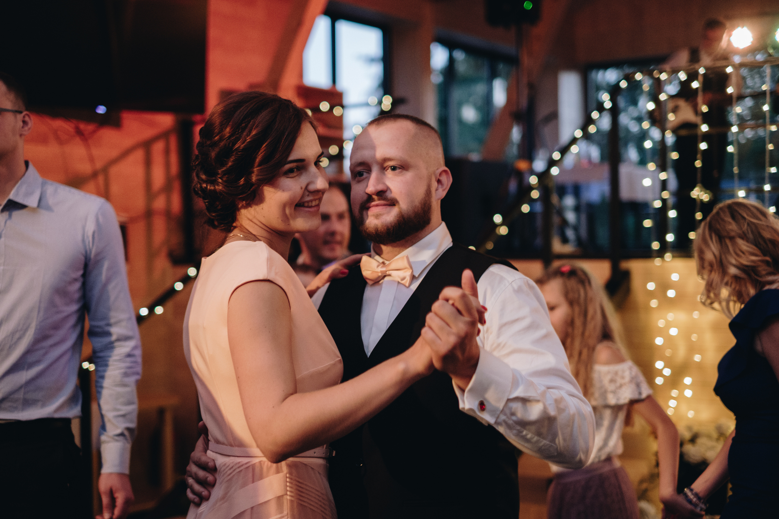 Kāzu stāsts Henrijs & Kristīne. Kāzu × Ģimenes notikumu fotografs Edgars Kalniņš