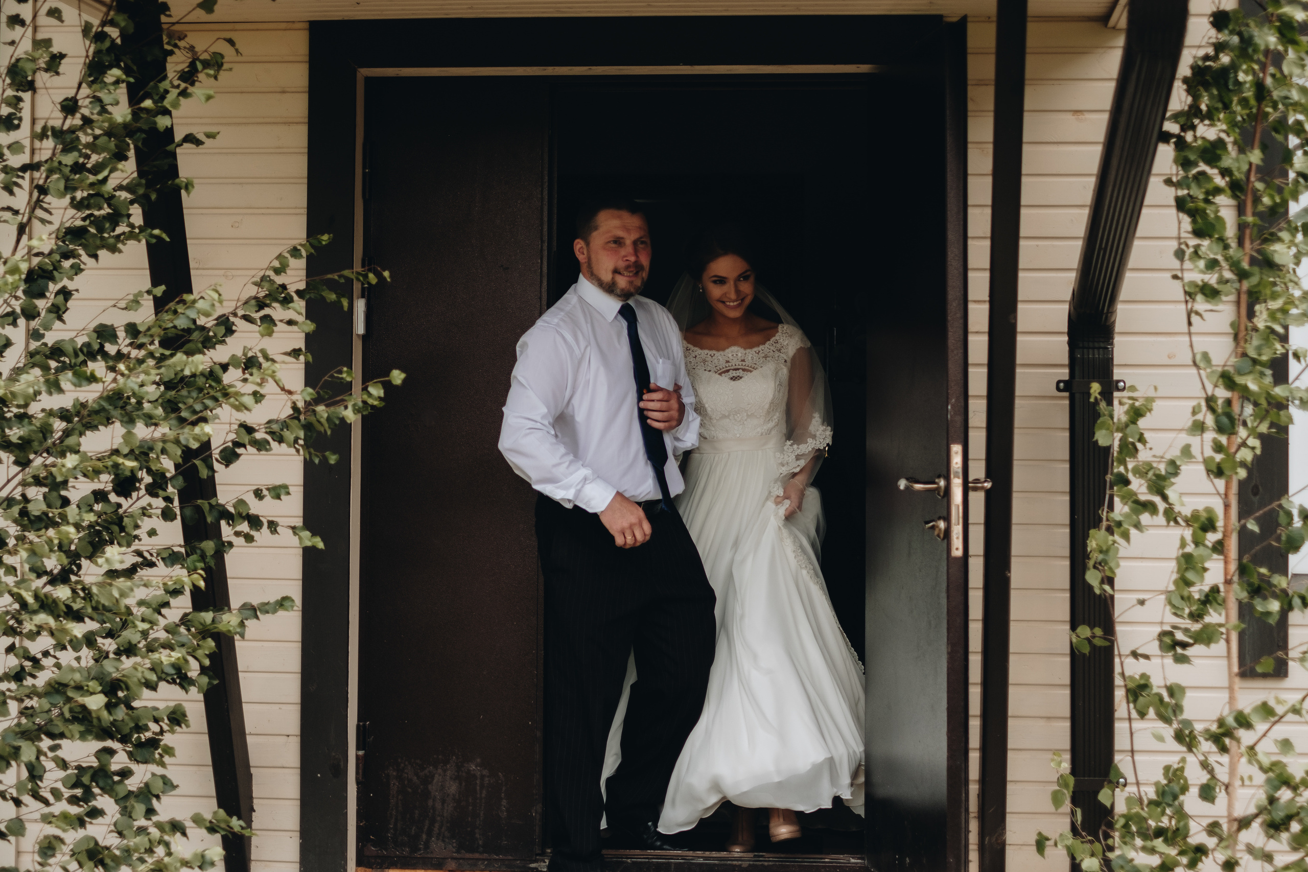 Kāzu stāsts Henrijs & Kristīne. Kāzu × Ģimenes notikumu fotografs Edgars Kalniņš