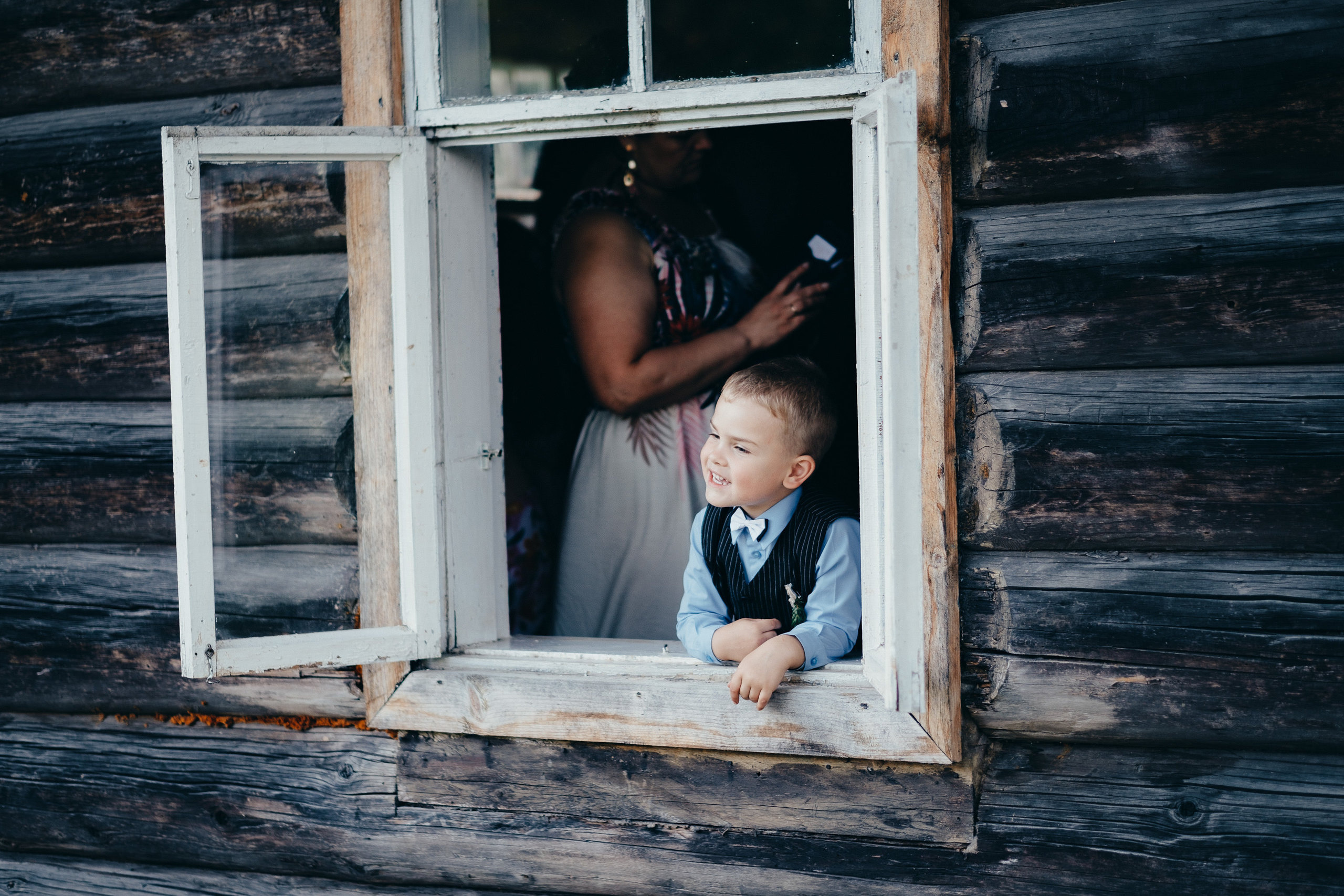 Kāzu stāsts Madara & Ingus. Kāzu × Ģimenes notikumu fotografs Edgars Kalniņš
