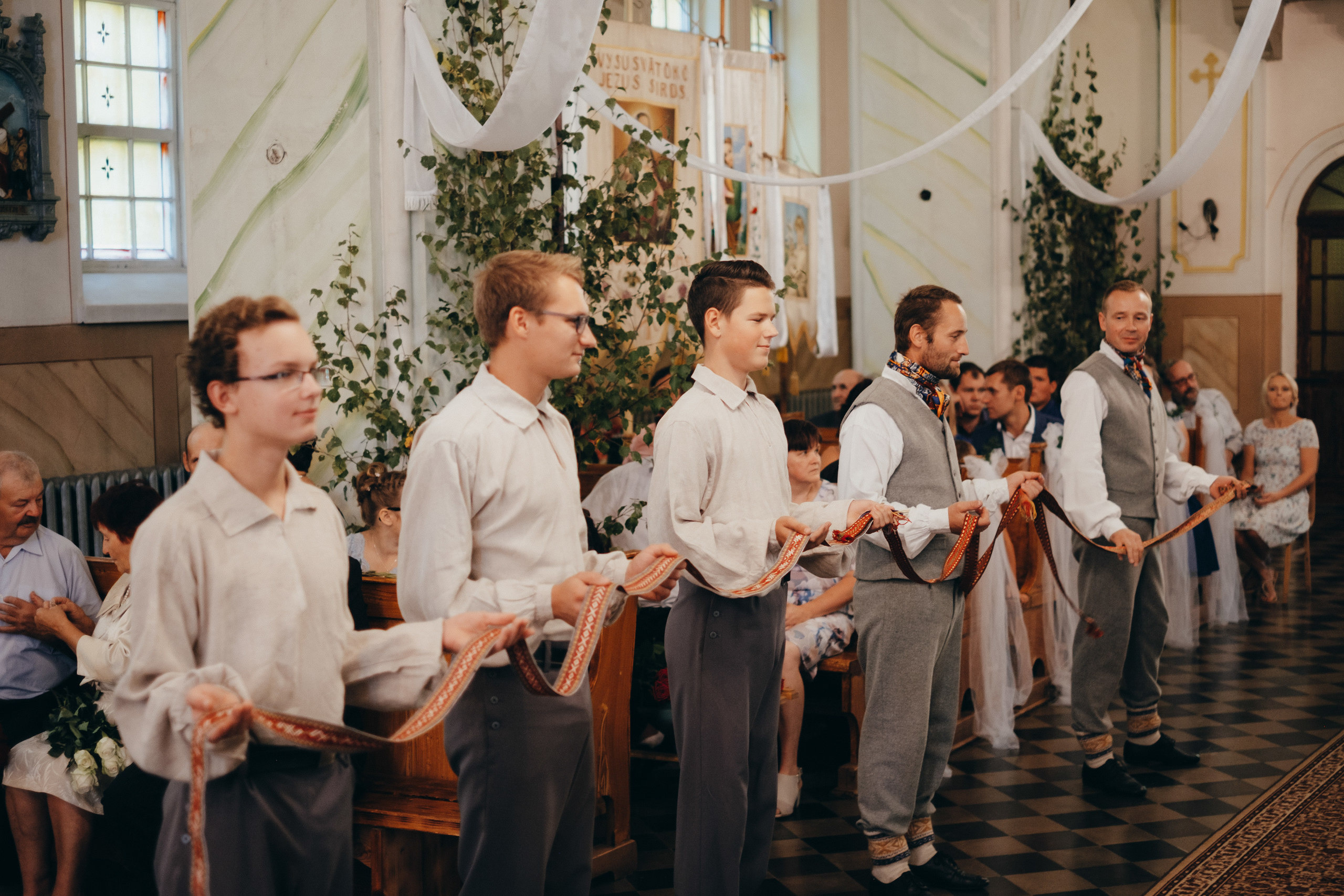 Kāzu stāsts Madara & Ingus. Kāzu × Ģimenes notikumu fotografs Edgars Kalniņš