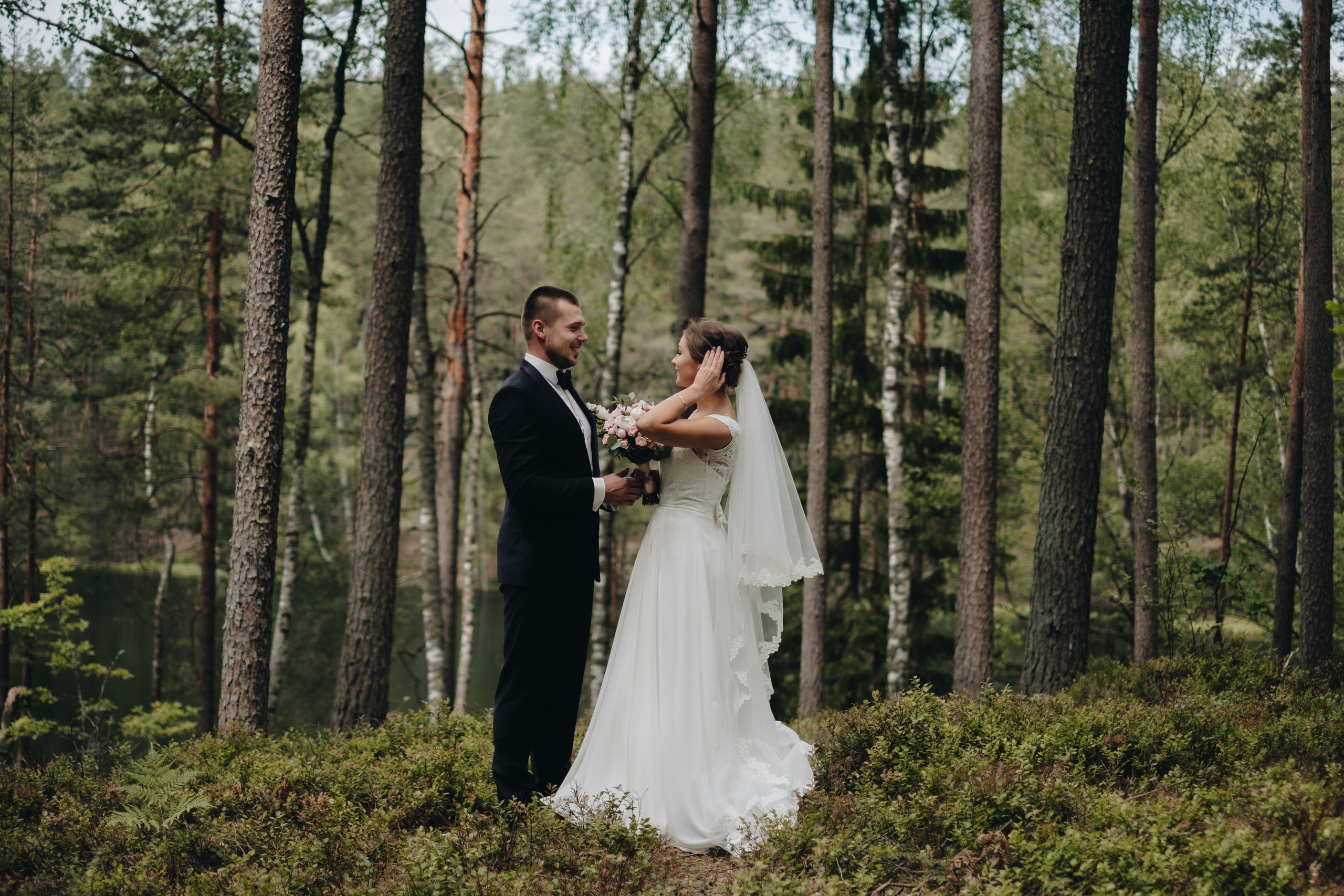 Kāzu stāsts Henrijs & Kristīne. Kāzu × Ģimenes notikumu fotografs Edgars Kalniņš