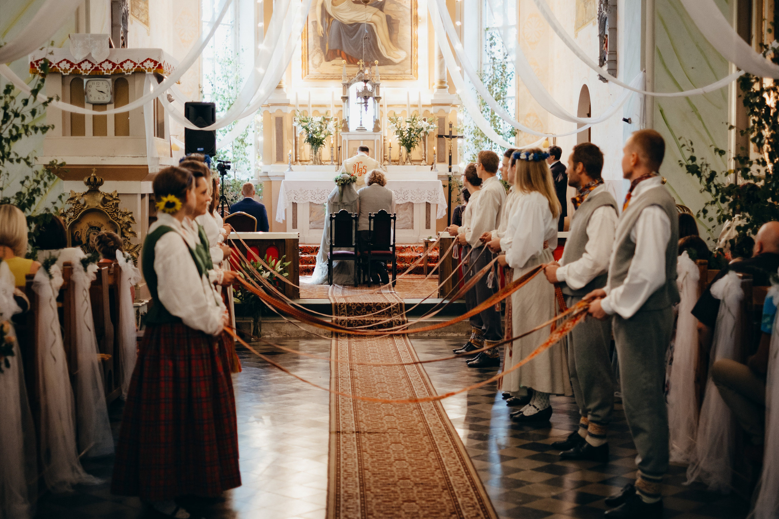 Kāzu stāsts Madara & Ingus. Kāzu × Ģimenes notikumu fotografs Edgars Kalniņš