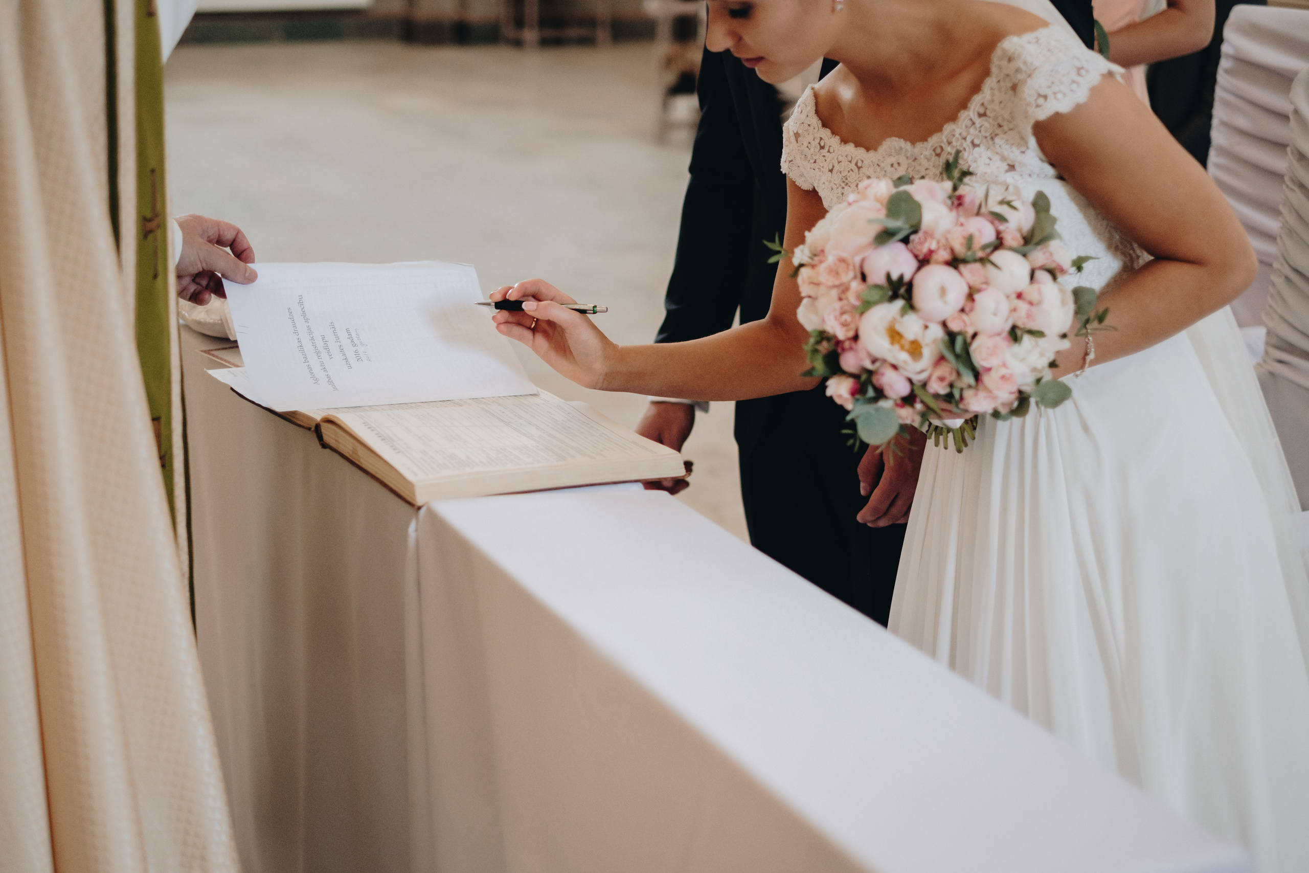 Kāzu stāsts Henrijs & Kristīne. Kāzu × Ģimenes notikumu fotografs Edgars Kalniņš