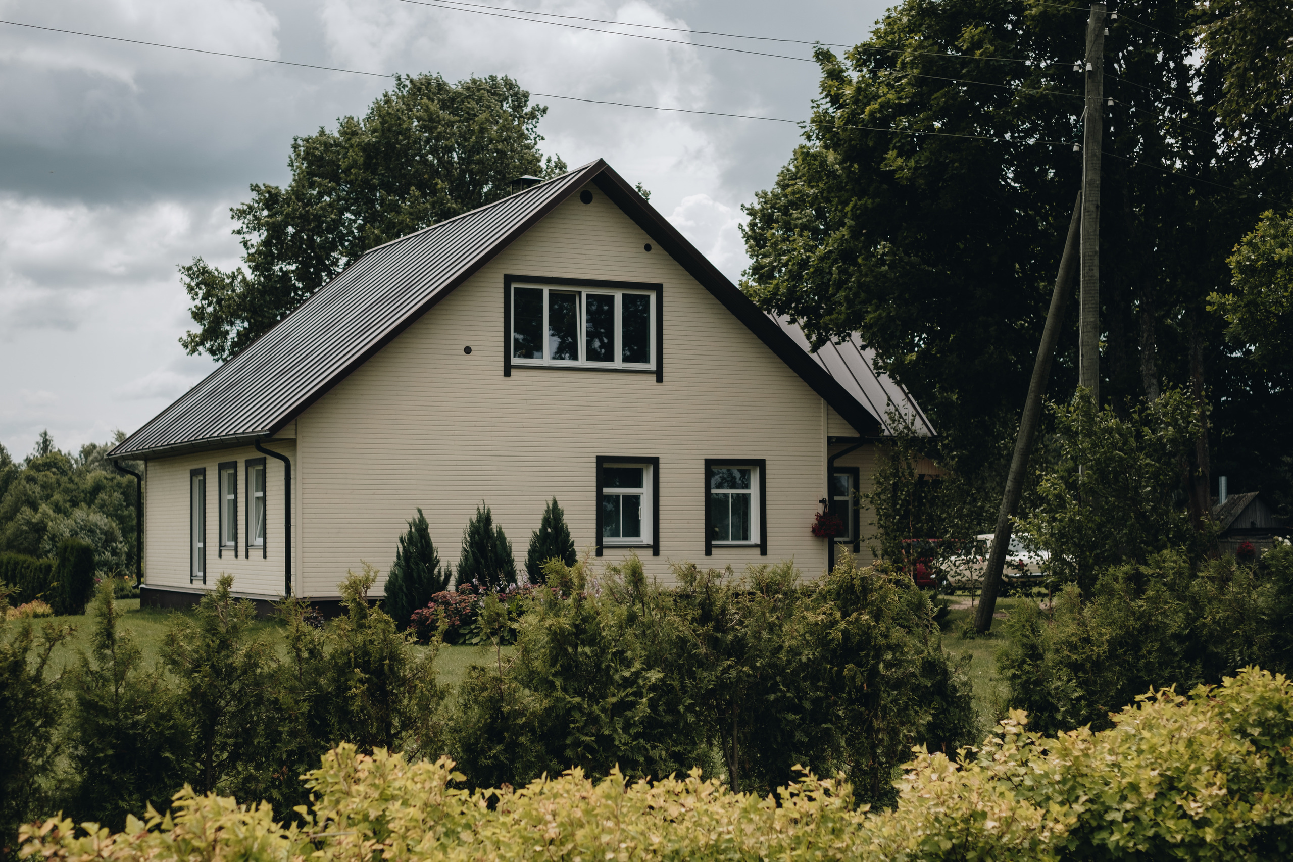 Kāzu stāsts Henrijs & Kristīne. Kāzu × Ģimenes notikumu fotografs Edgars Kalniņš