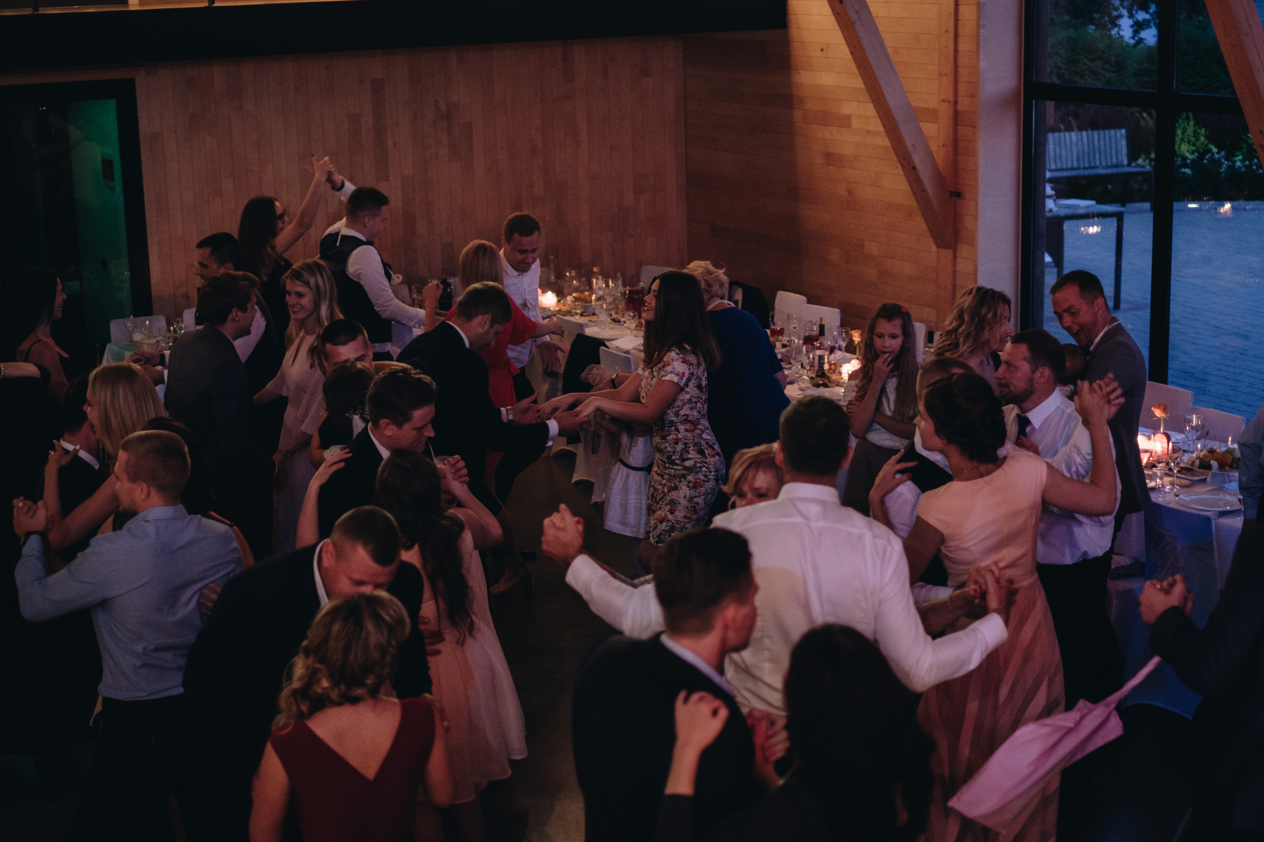 Kāzu stāsts Henrijs & Kristīne. Kāzu × Ģimenes notikumu fotografs Edgars Kalniņš