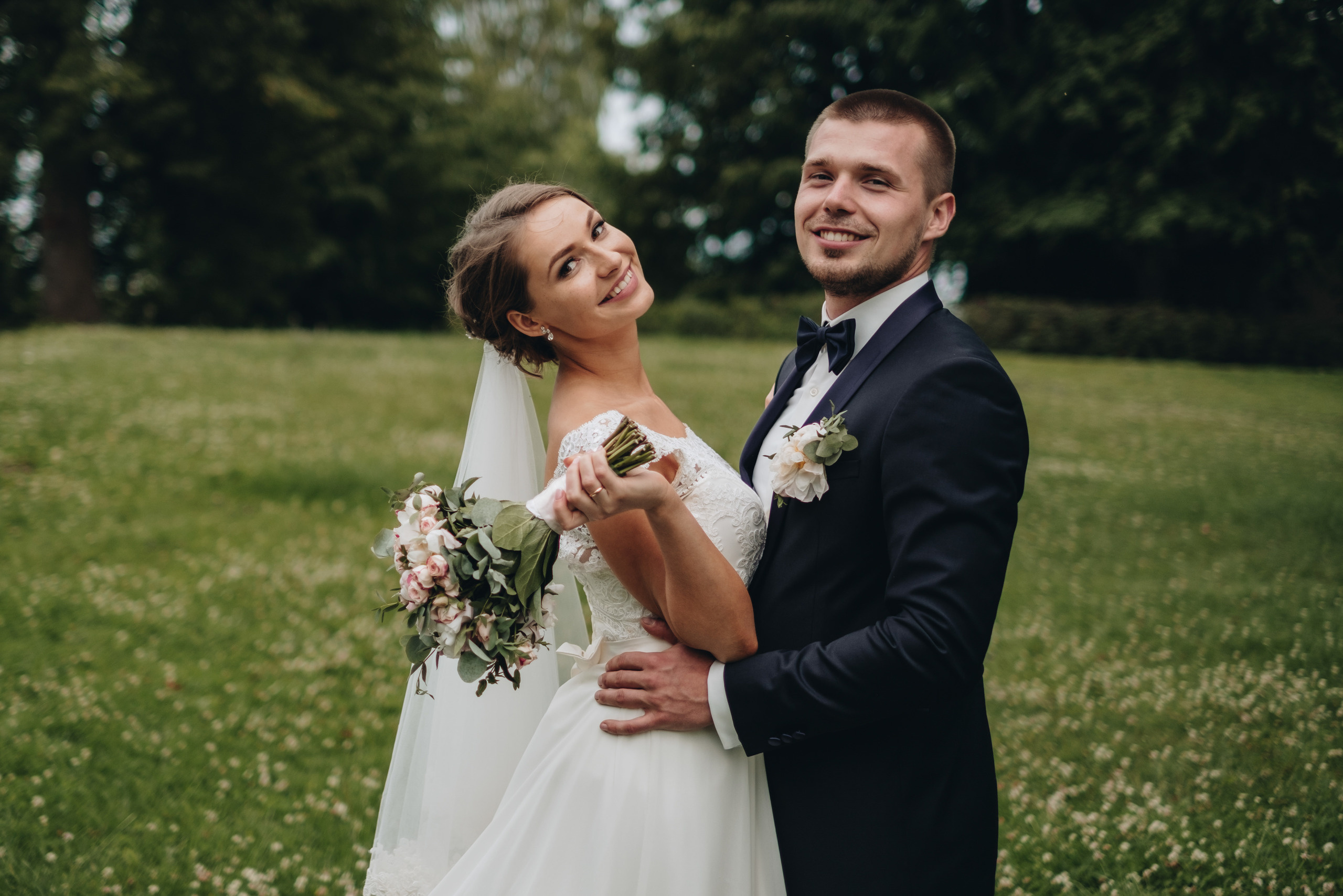 Kāzu stāsts Henrijs & Kristīne. Kāzu × Ģimenes notikumu fotografs Edgars Kalniņš