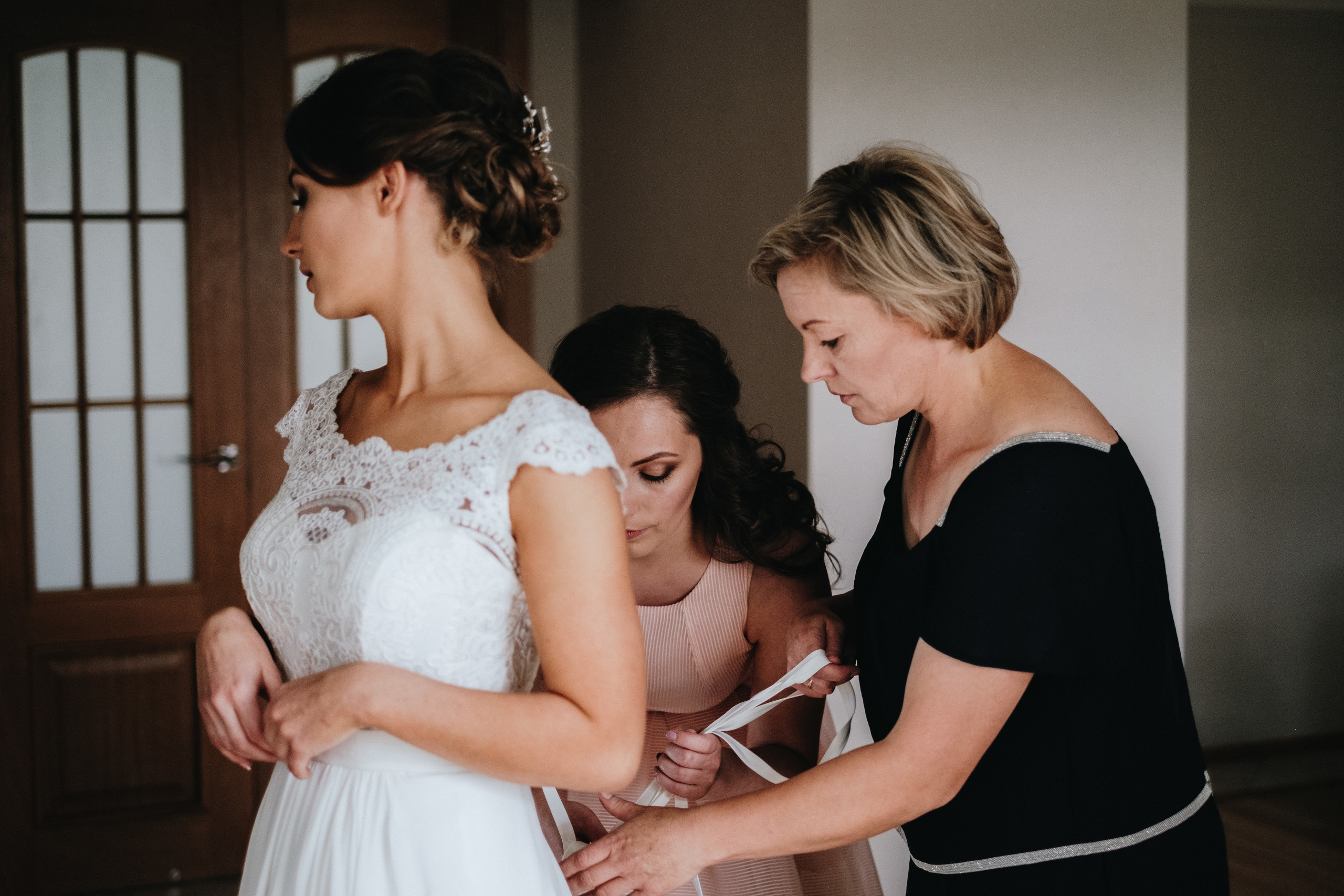 Kāzu stāsts Henrijs & Kristīne. Kāzu × Ģimenes notikumu fotografs Edgars Kalniņš