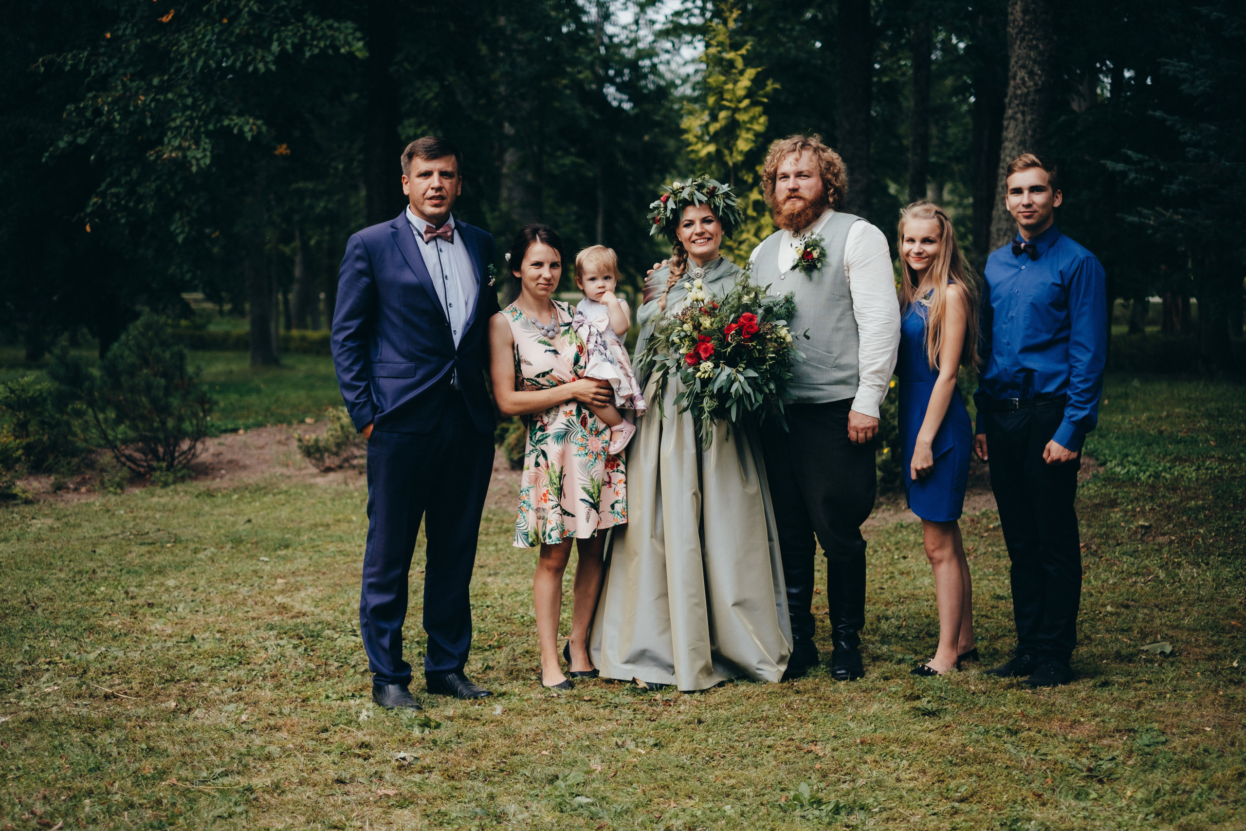 Kāzu stāsts Madara & Ingus. Kāzu × Ģimenes notikumu fotografs Edgars Kalniņš