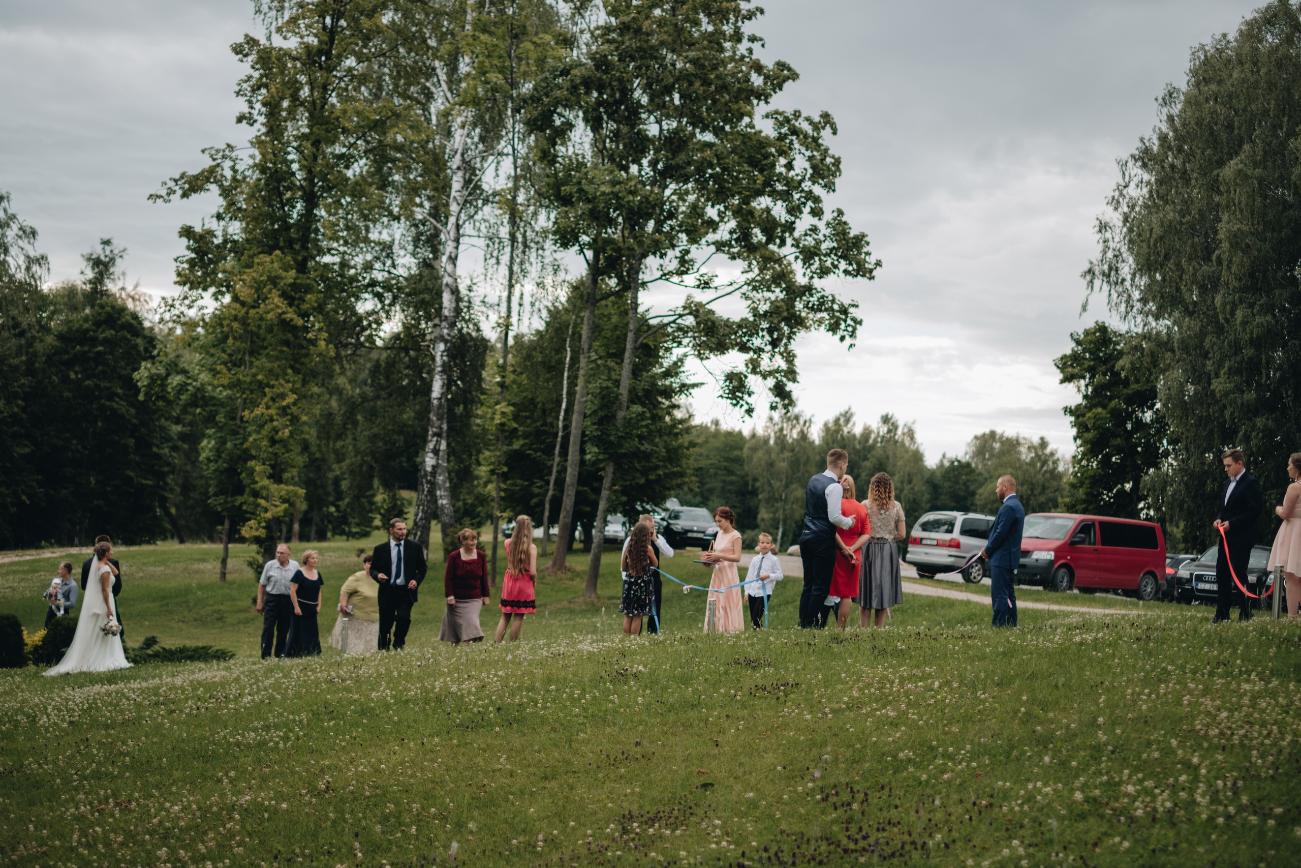 Kāzu stāsts Henrijs & Kristīne. Kāzu × Ģimenes notikumu fotografs Edgars Kalniņš