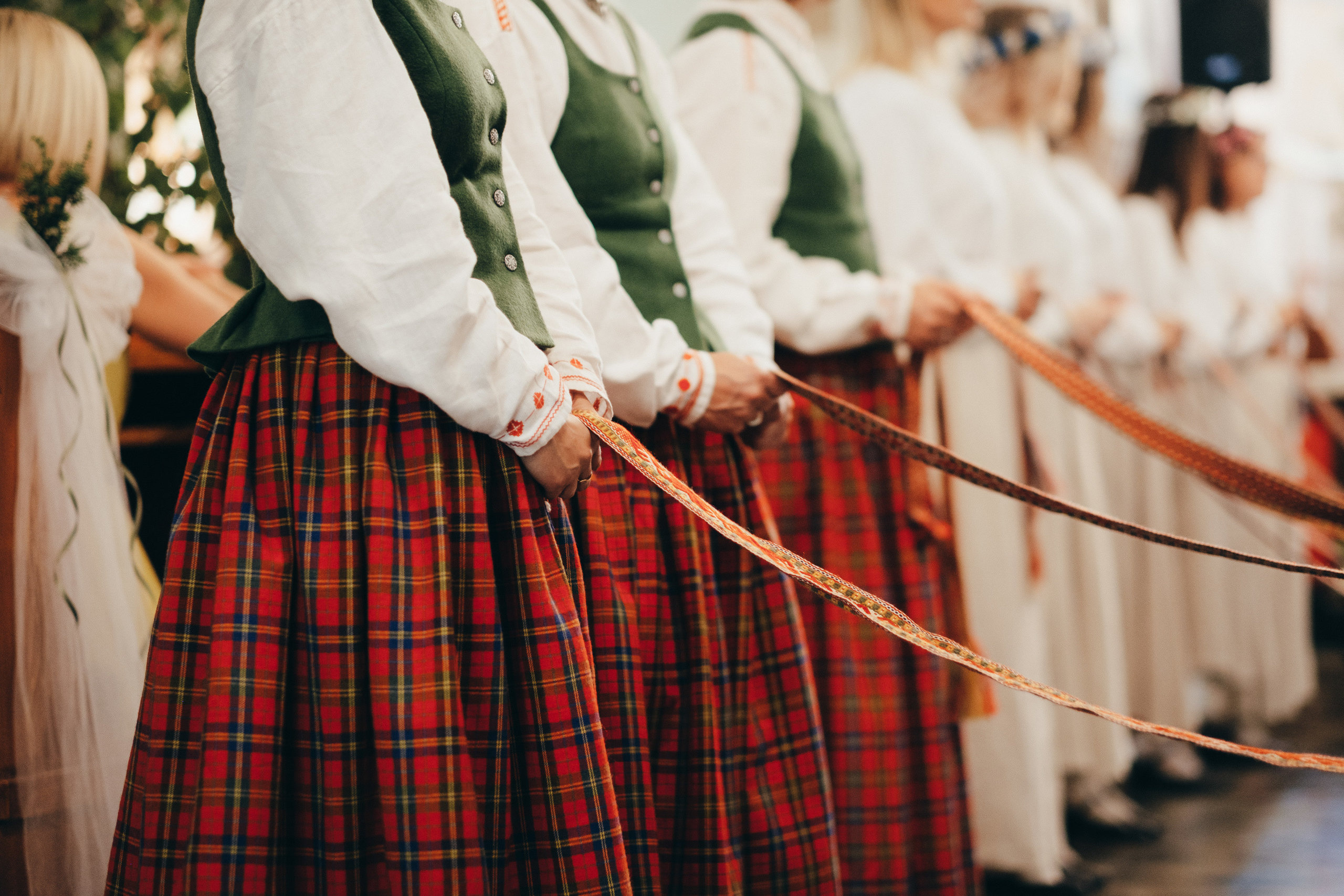 Kāzu stāsts Madara & Ingus. Kāzu × Ģimenes notikumu fotografs Edgars Kalniņš