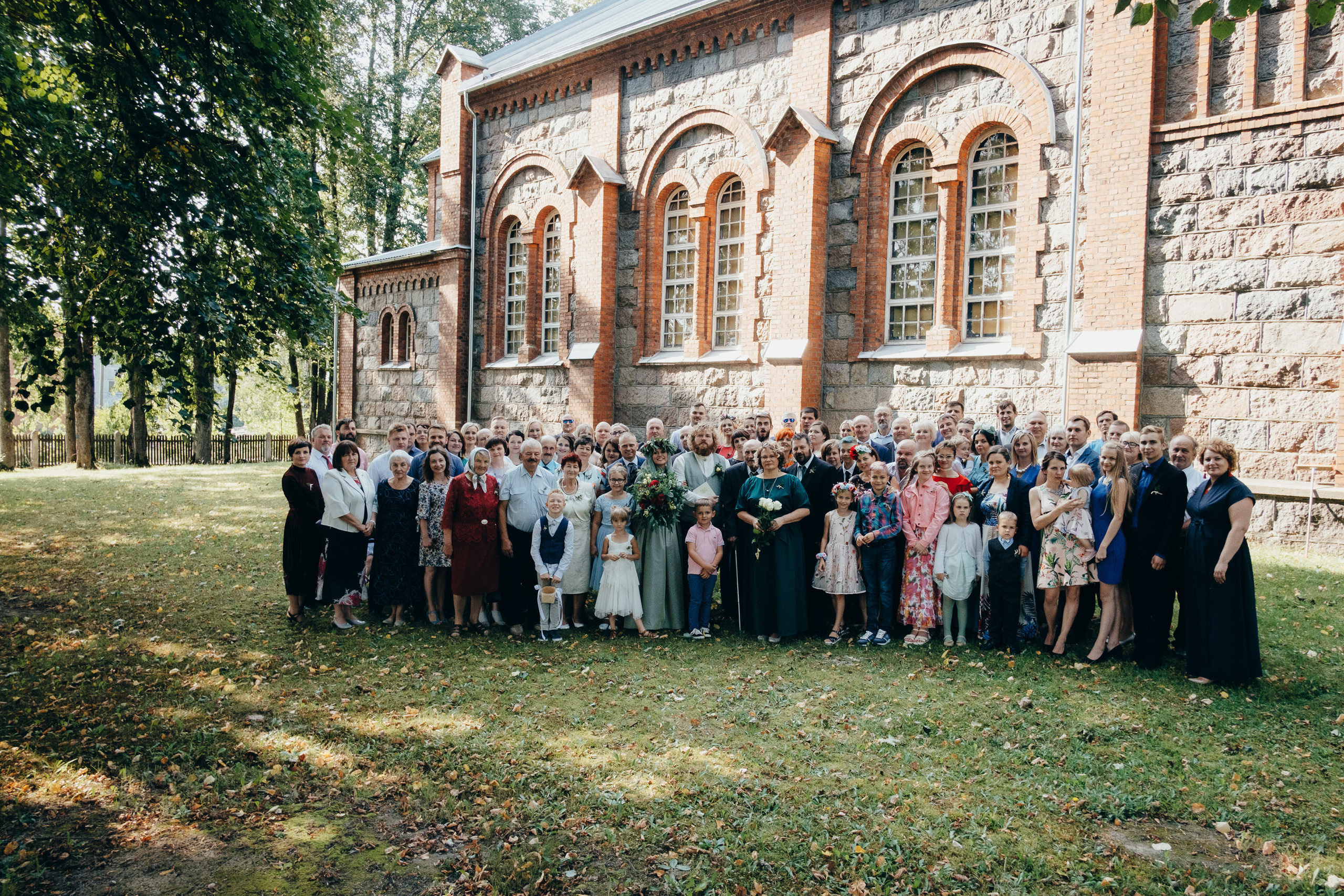 Kāzu stāsts Madara & Ingus. Kāzu × Ģimenes notikumu fotografs Edgars Kalniņš
