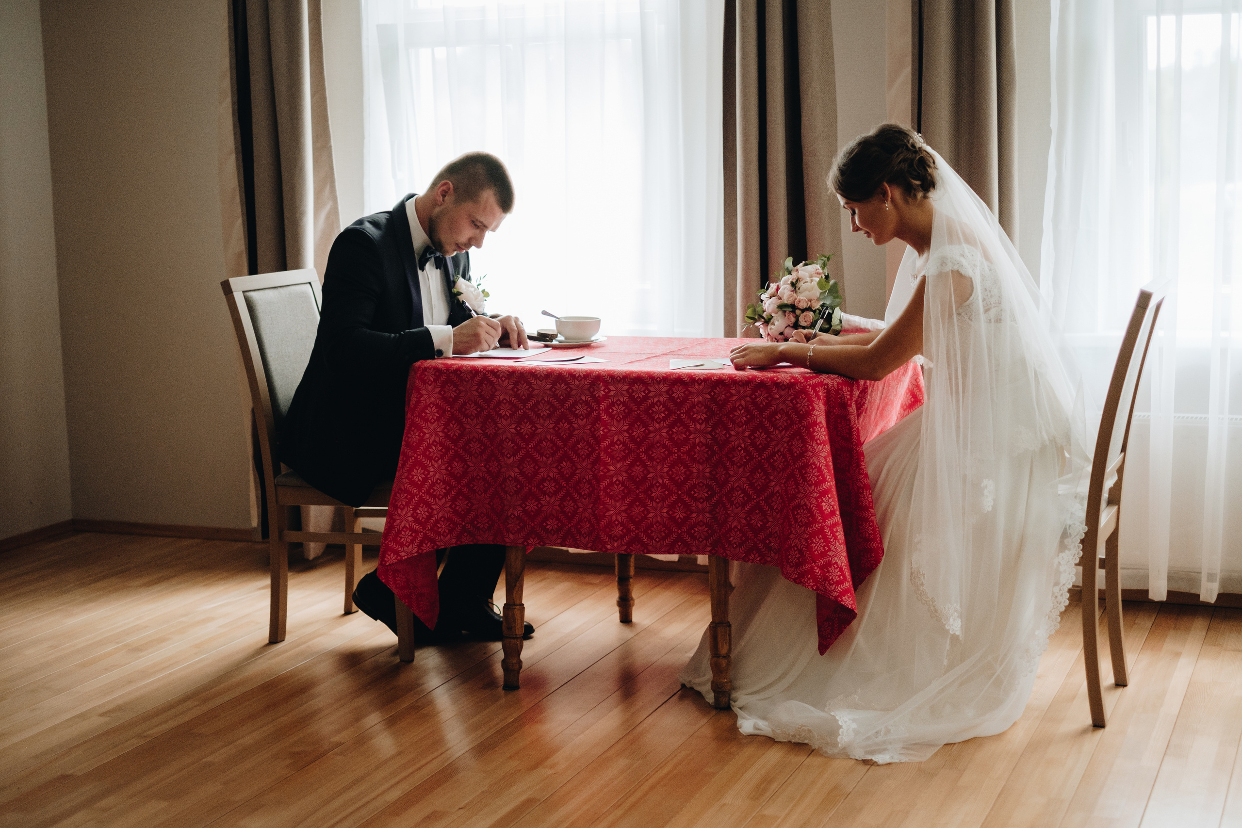 Kāzu stāsts Henrijs & Kristīne. Kāzu × Ģimenes notikumu fotografs Edgars Kalniņš