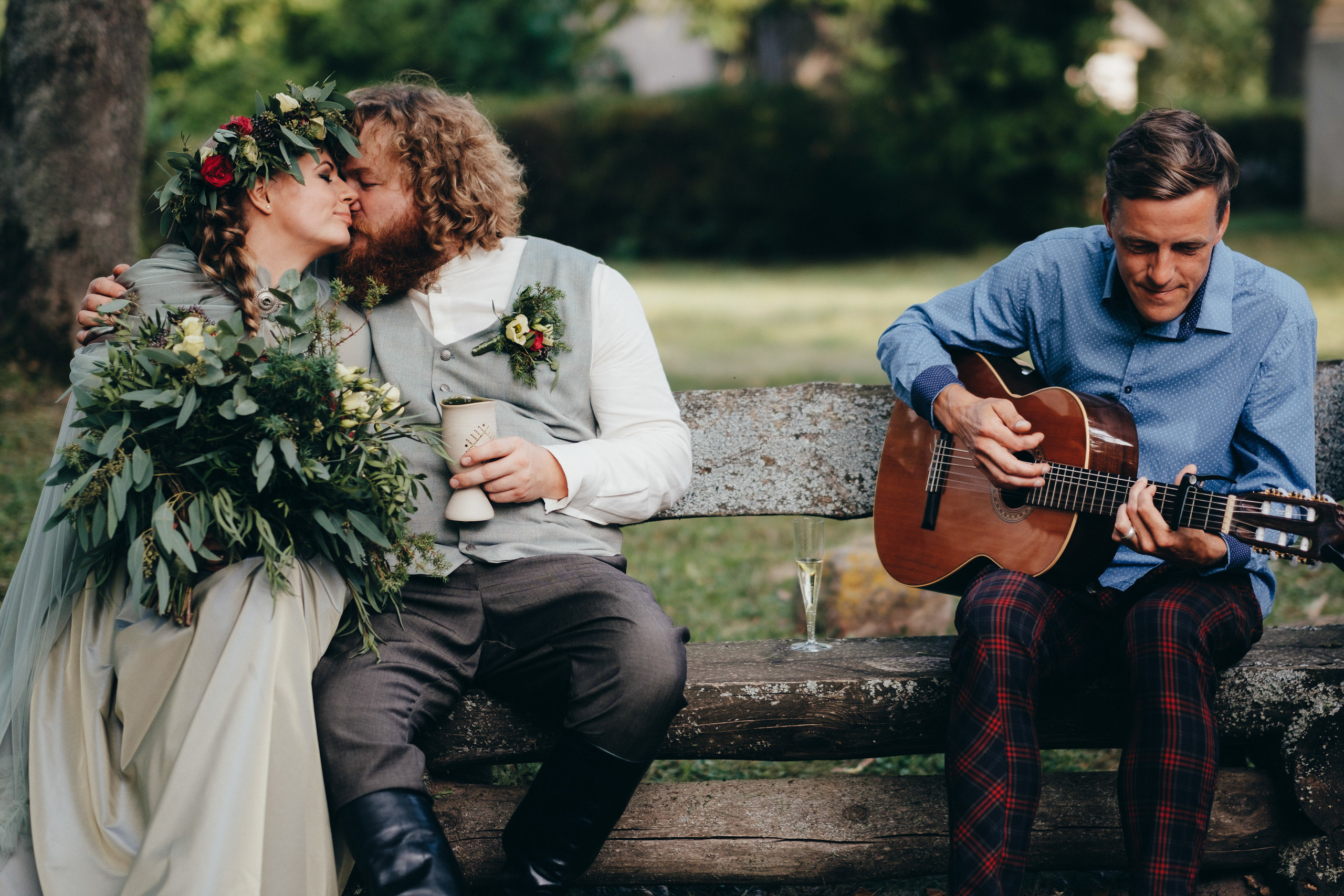 Kāzu stāsts Madara & Ingus. Kāzu × Ģimenes notikumu fotografs Edgars Kalniņš