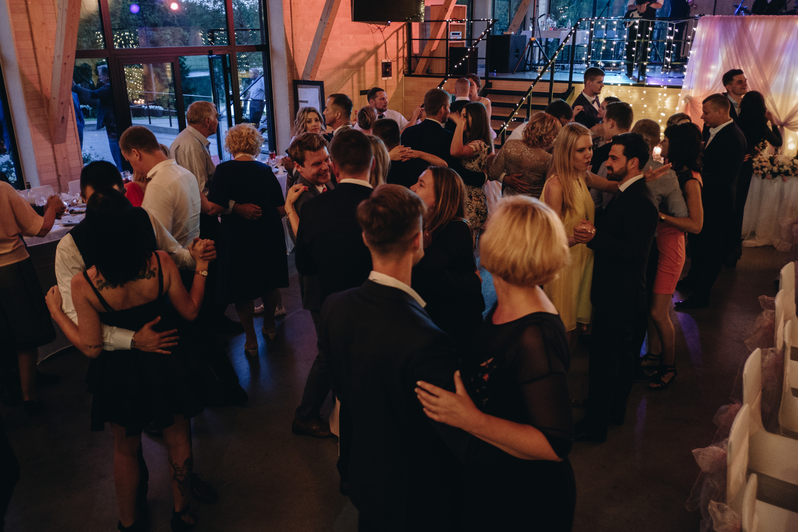 Kāzu stāsts Henrijs & Kristīne. Kāzu × Ģimenes notikumu fotografs Edgars Kalniņš