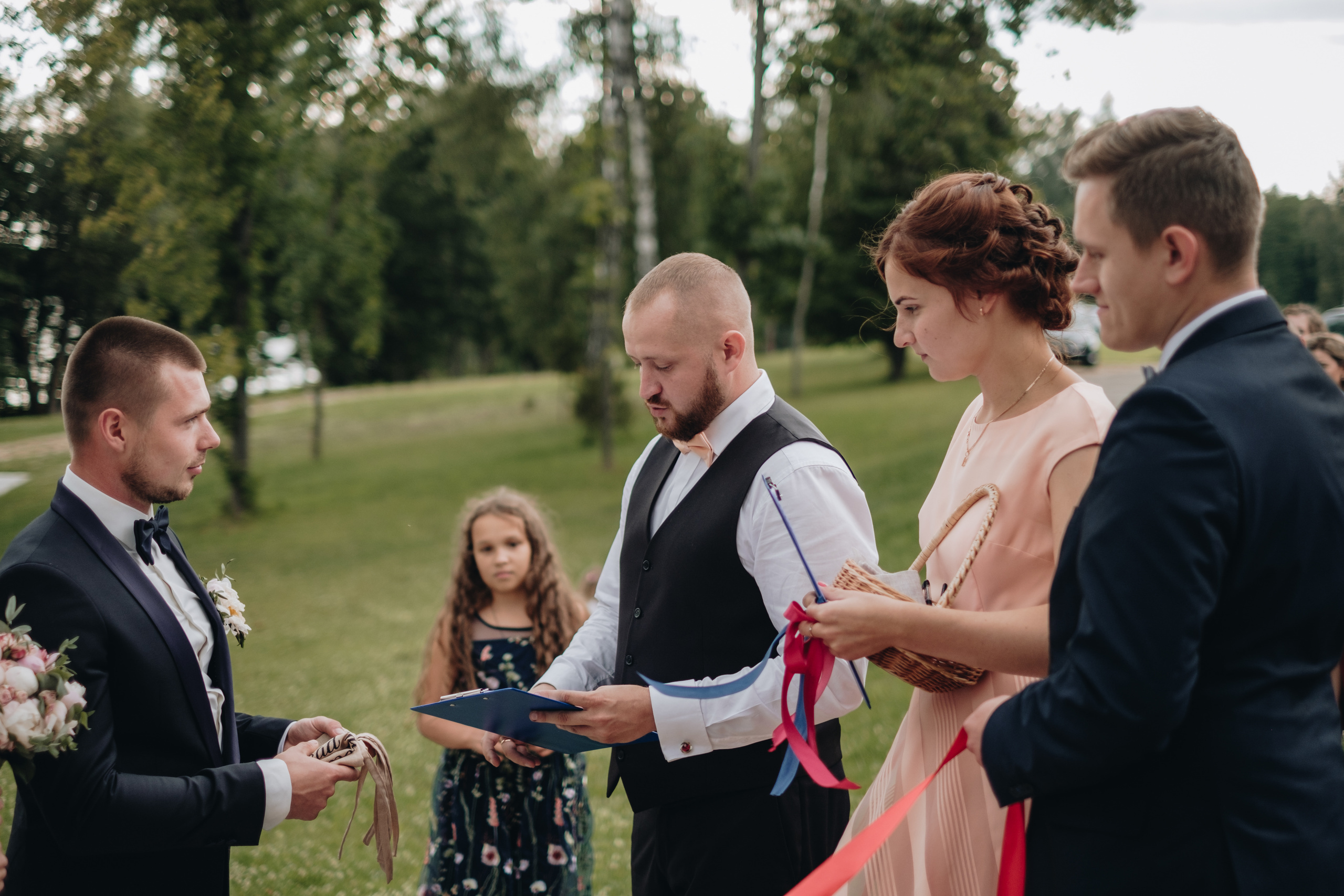 Kāzu stāsts Henrijs & Kristīne. Kāzu × Ģimenes notikumu fotografs Edgars Kalniņš