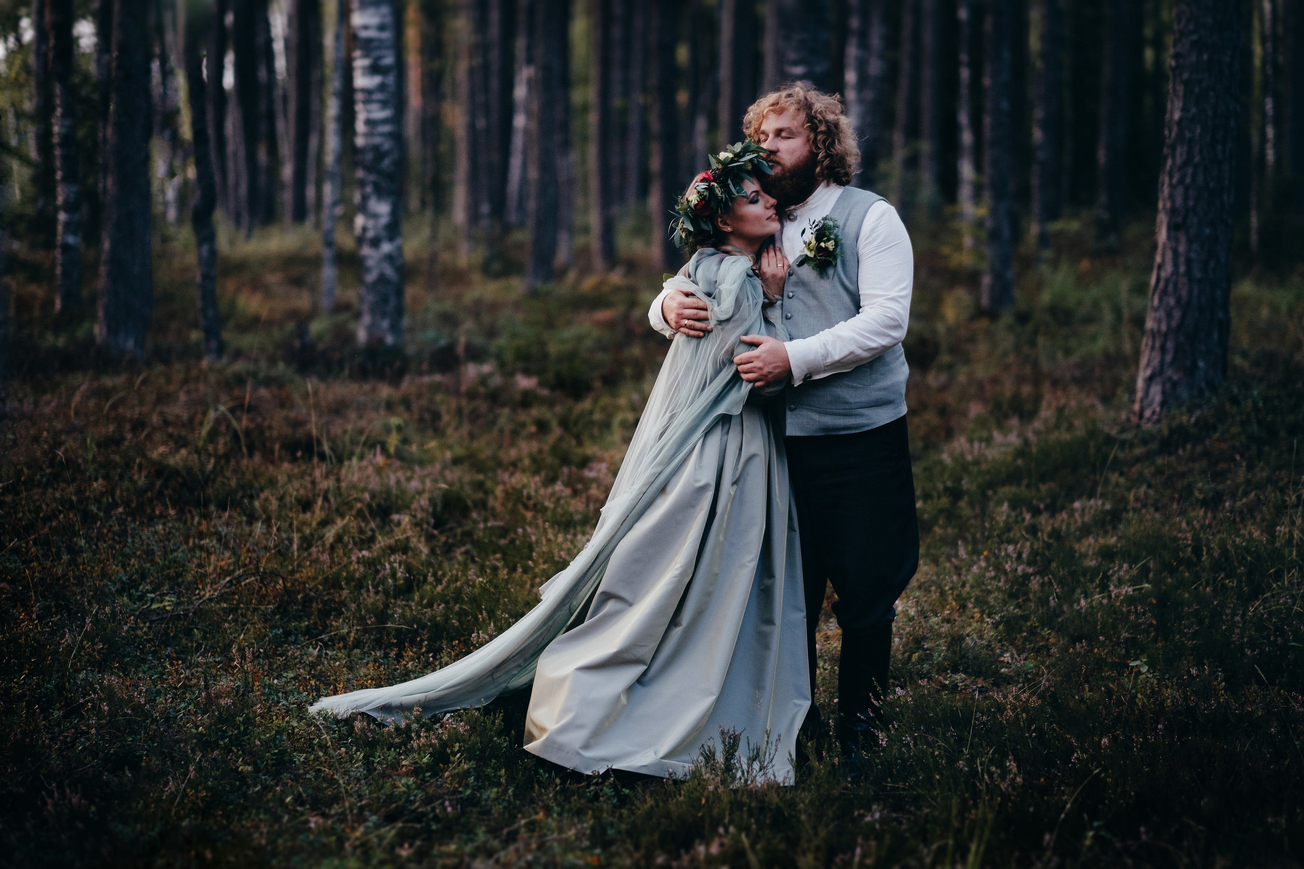 Kāzu stāsts Madara & Ingus. Kāzu × Ģimenes notikumu fotografs Edgars Kalniņš