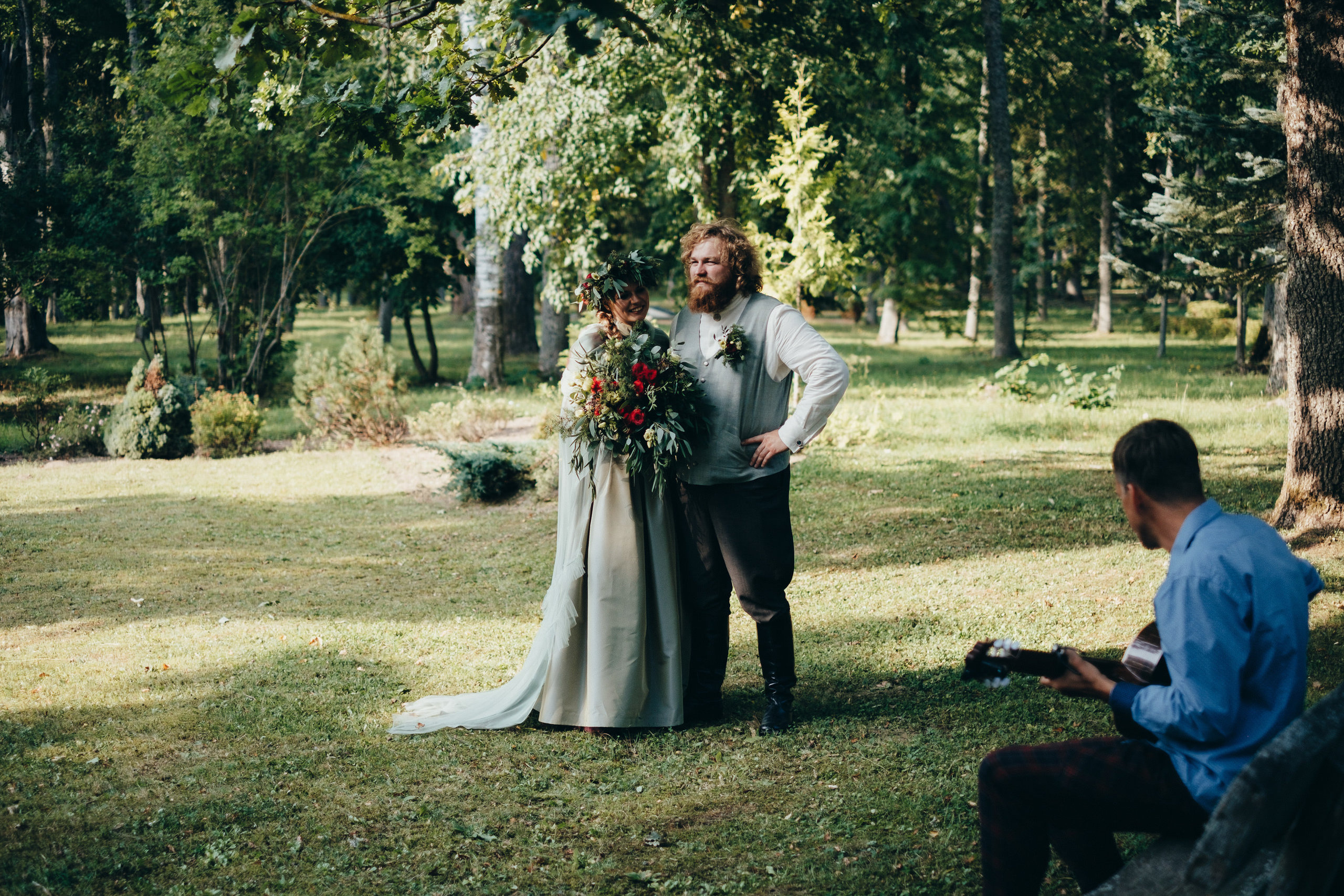 Kāzu stāsts Madara & Ingus. Kāzu × Ģimenes notikumu fotografs Edgars Kalniņš