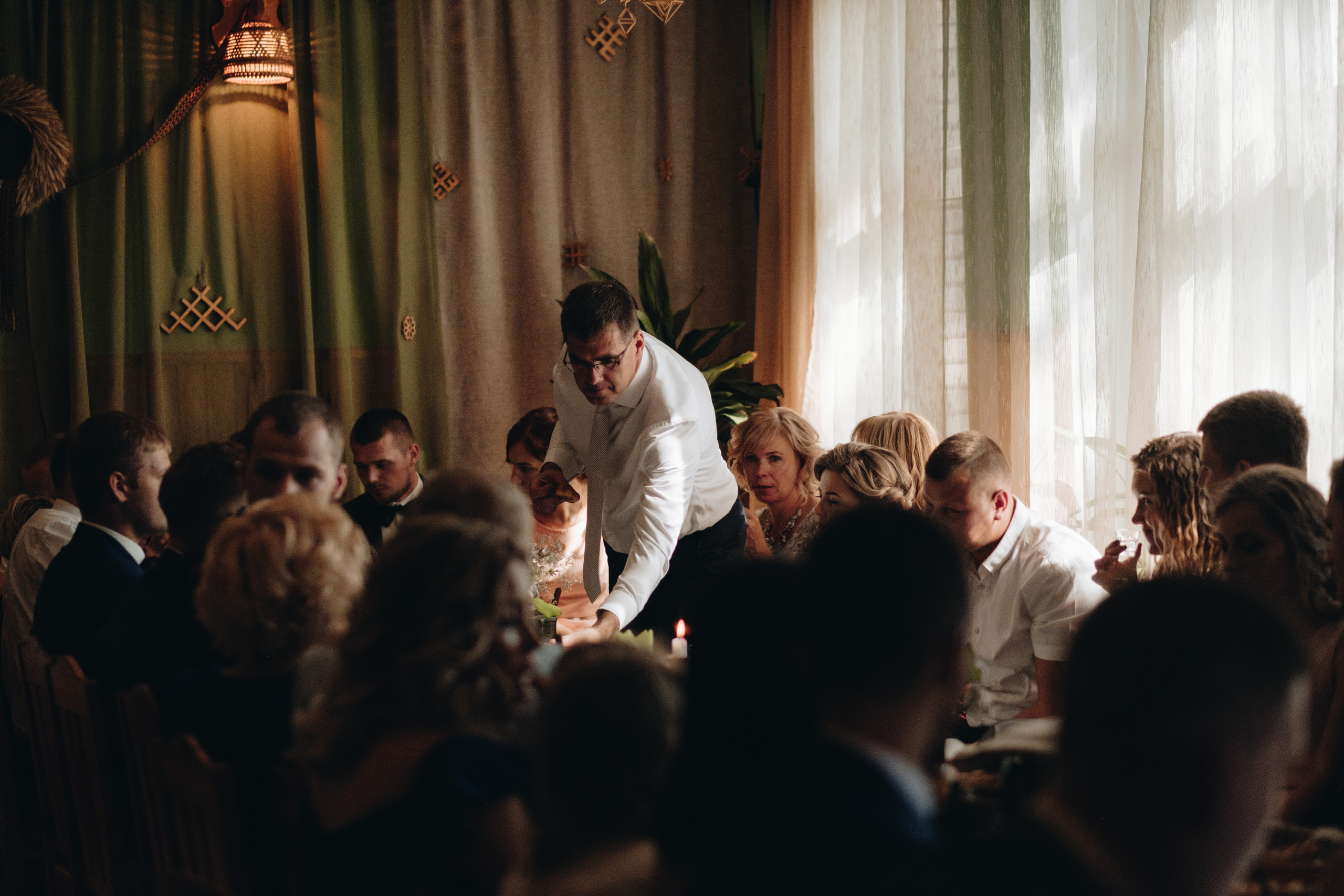 Kāzu stāsts Henrijs & Kristīne. Kāzu × Ģimenes notikumu fotografs Edgars Kalniņš