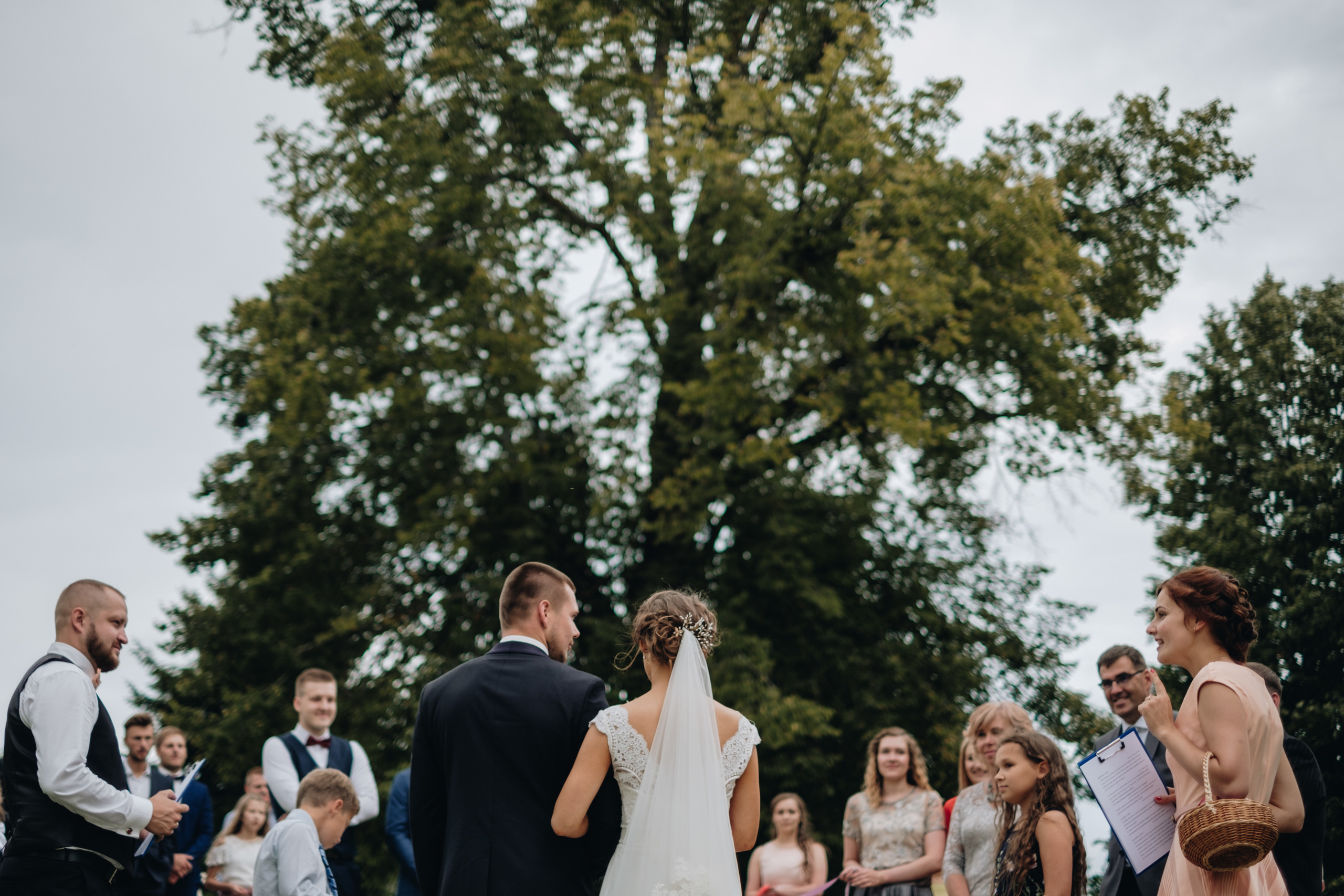 Kāzu stāsts Henrijs & Kristīne. Kāzu × Ģimenes notikumu fotografs Edgars Kalniņš