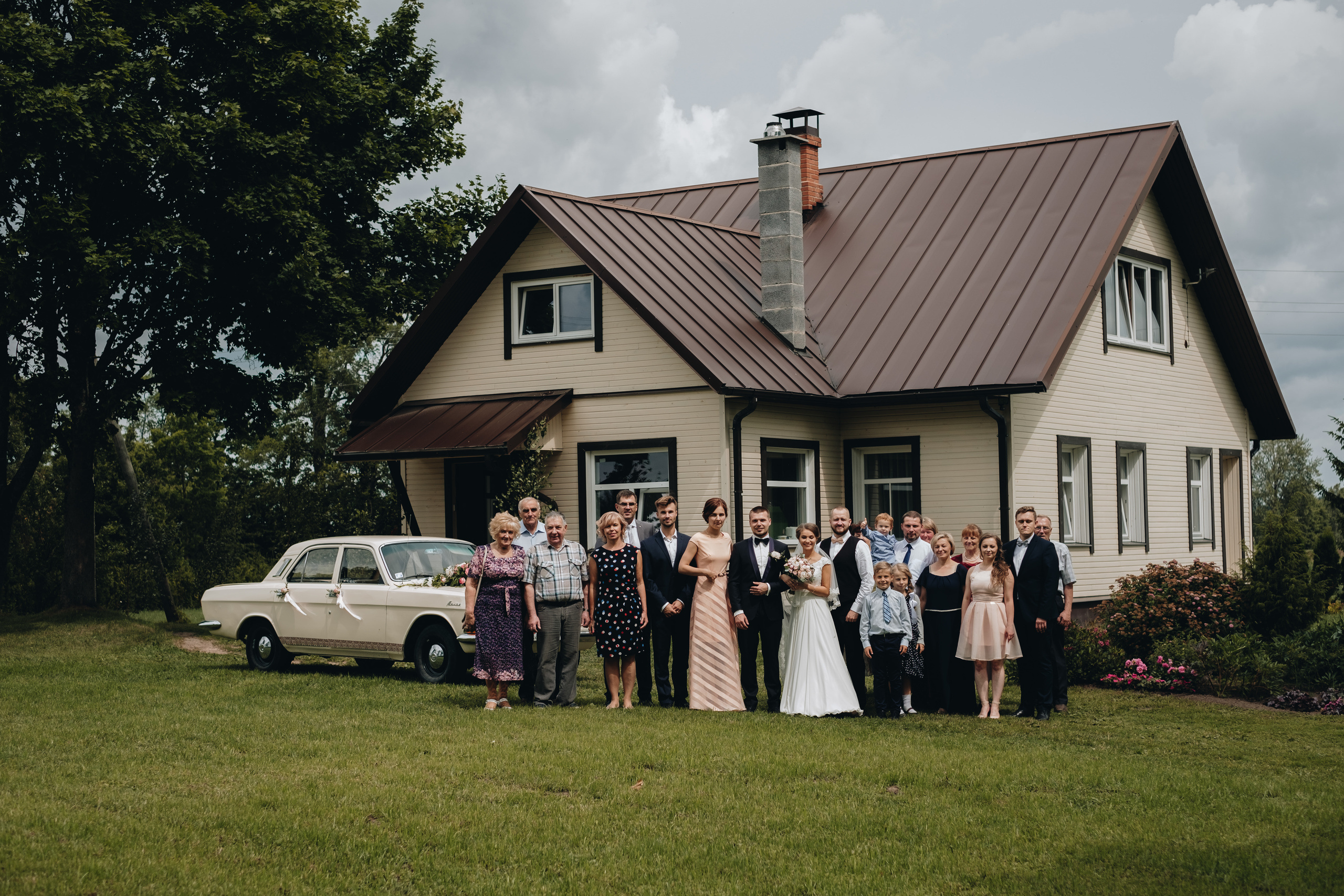 Kāzu stāsts Henrijs & Kristīne. Kāzu × Ģimenes notikumu fotografs Edgars Kalniņš