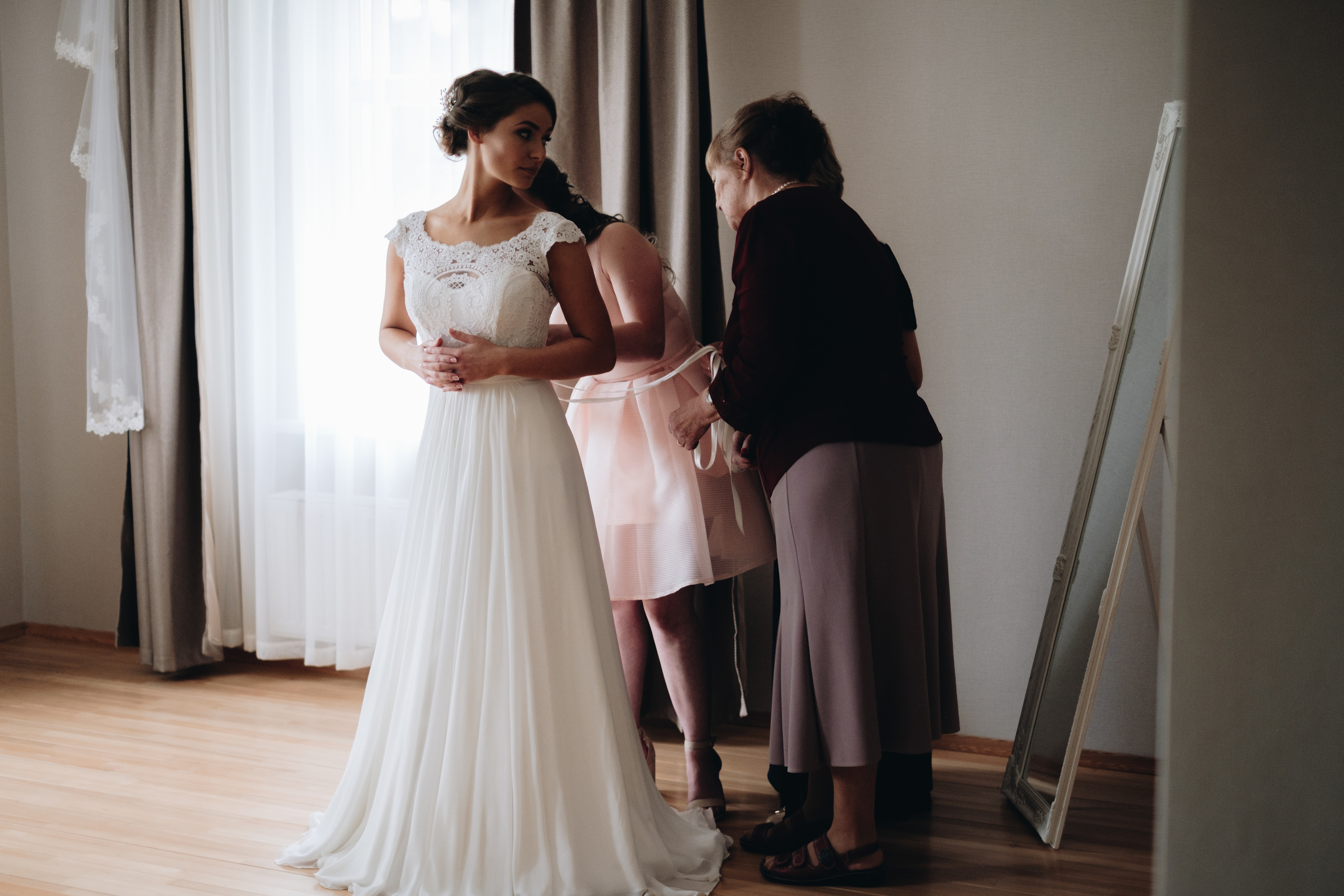 Kāzu stāsts Henrijs & Kristīne. Kāzu × Ģimenes notikumu fotografs Edgars Kalniņš