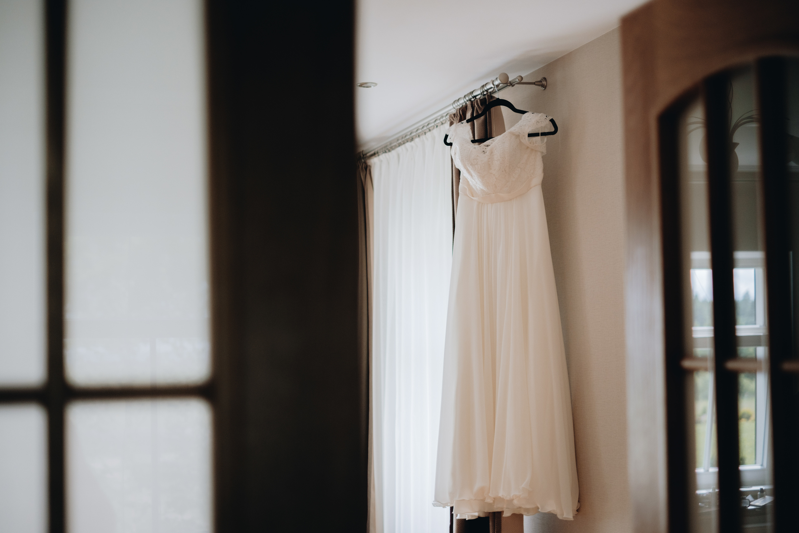 Kāzu stāsts Henrijs & Kristīne. Kāzu × Ģimenes notikumu fotografs Edgars Kalniņš