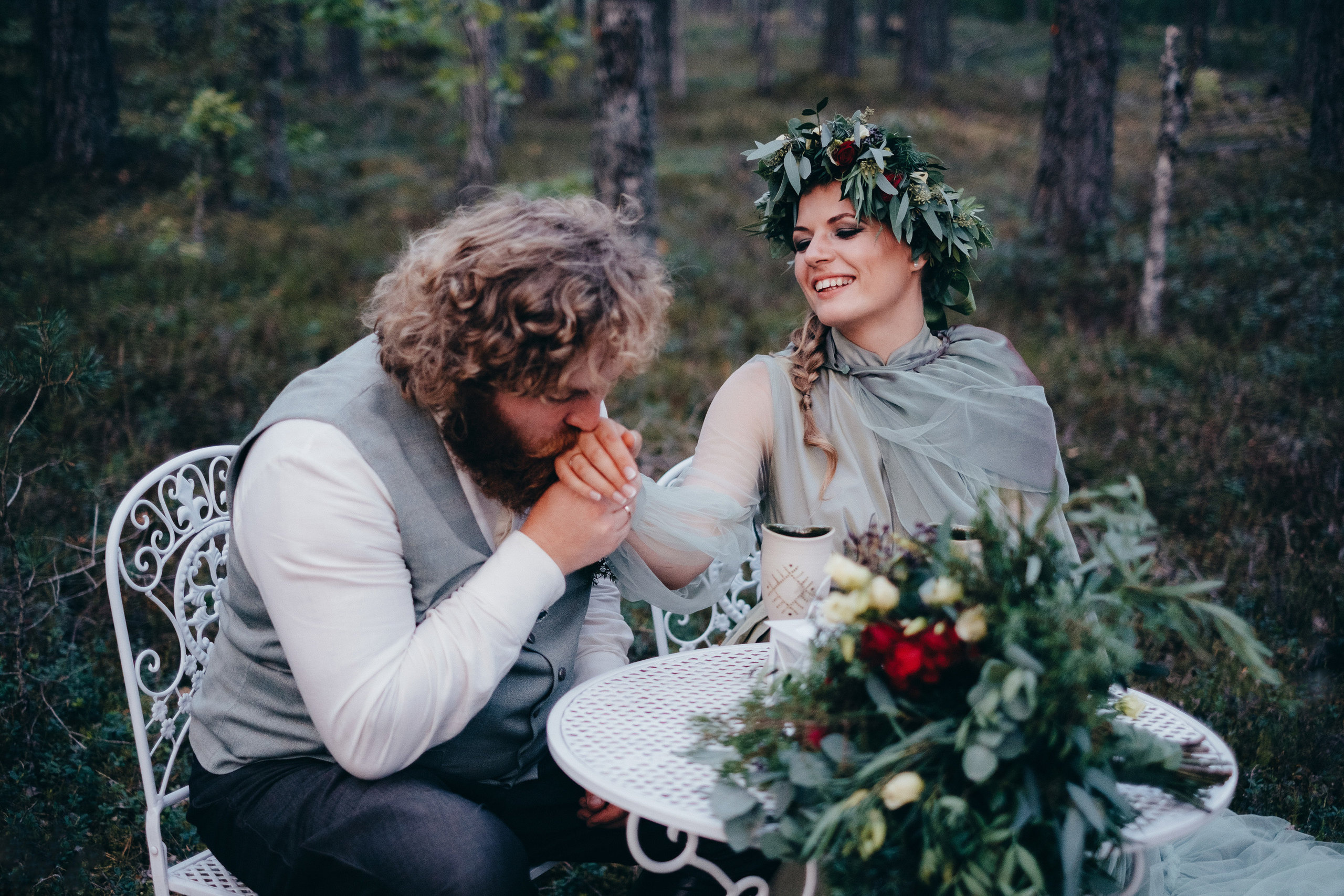 Kāzu stāsts Madara & Ingus. Kāzu × Ģimenes notikumu fotografs Edgars Kalniņš