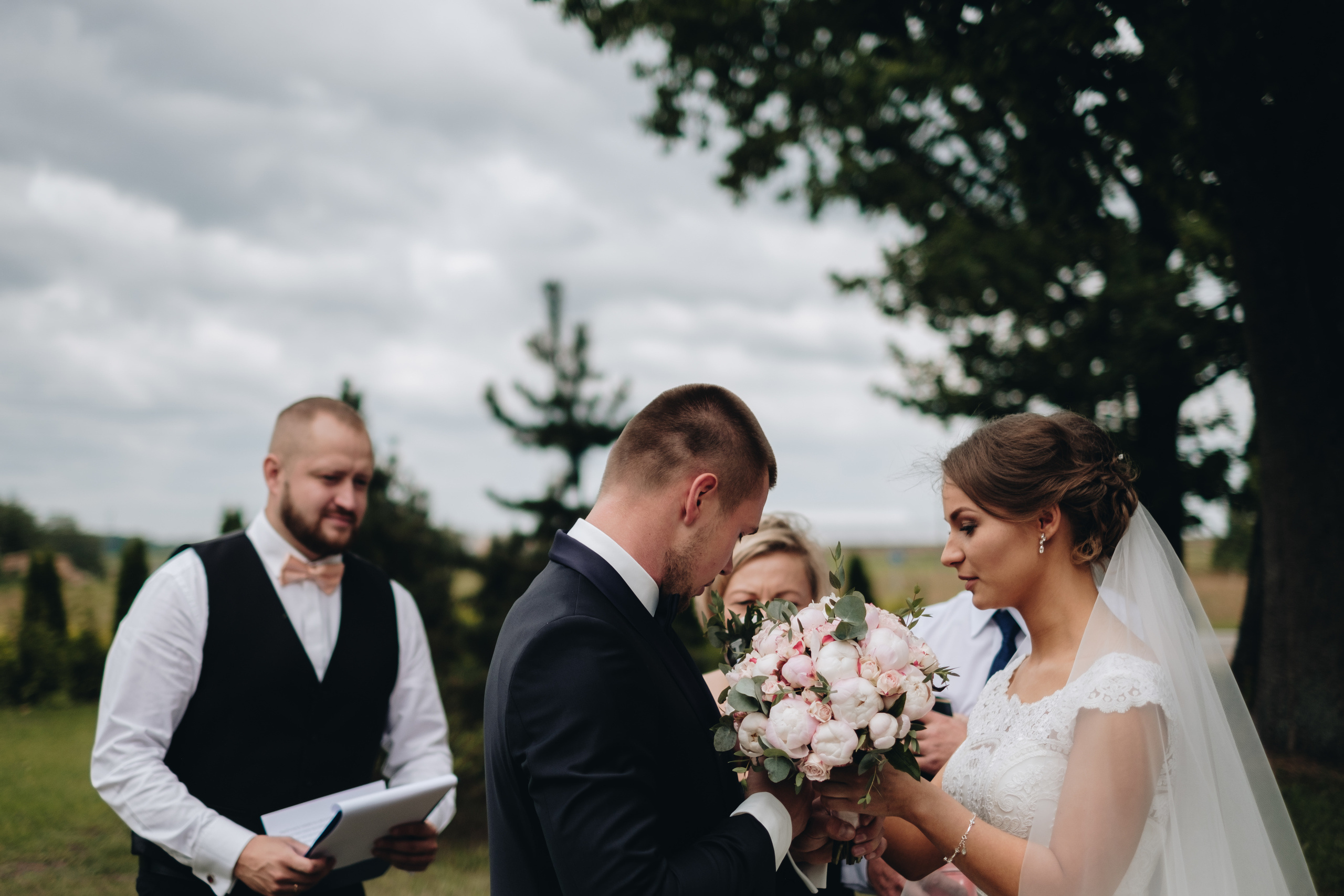 Kāzu stāsts Henrijs & Kristīne. Kāzu × Ģimenes notikumu fotografs Edgars Kalniņš